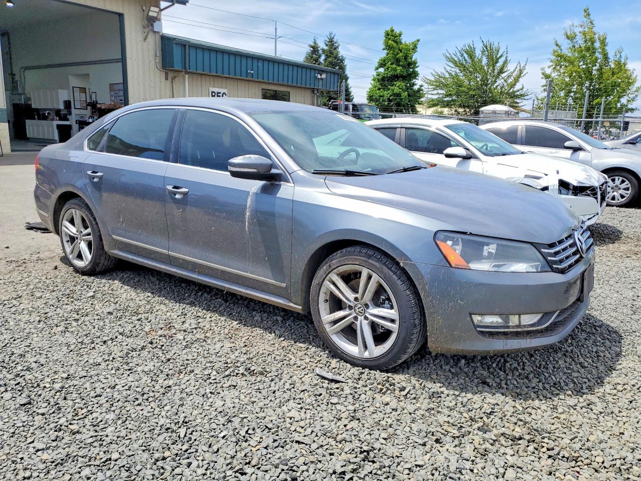 2013 Volkswagen Passat Sel Gray vin: 1VWCN7A34DC040714