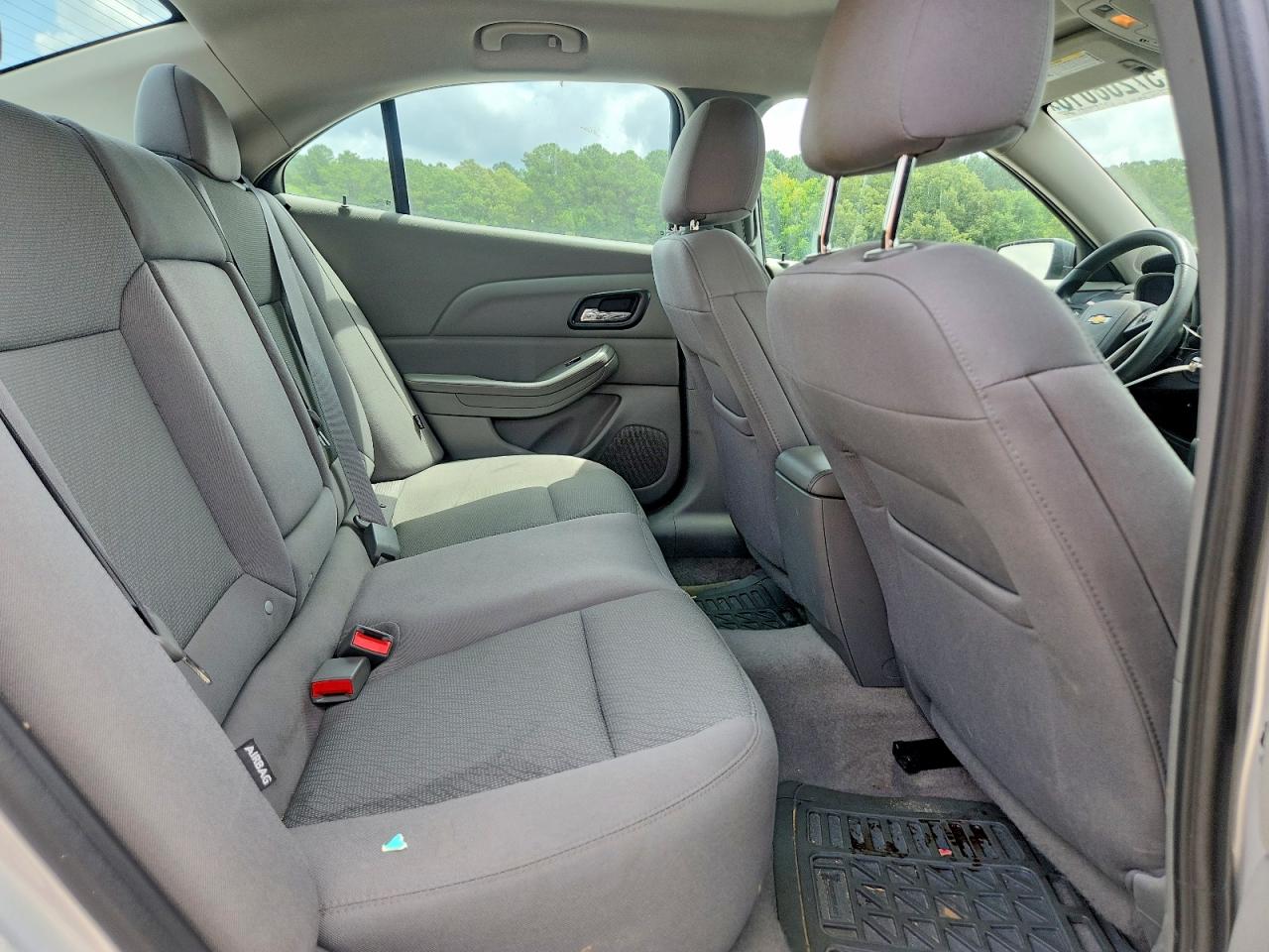 2015 Chevrolet Malibu Ls Silver vin: 1G11B5SLXFF308312