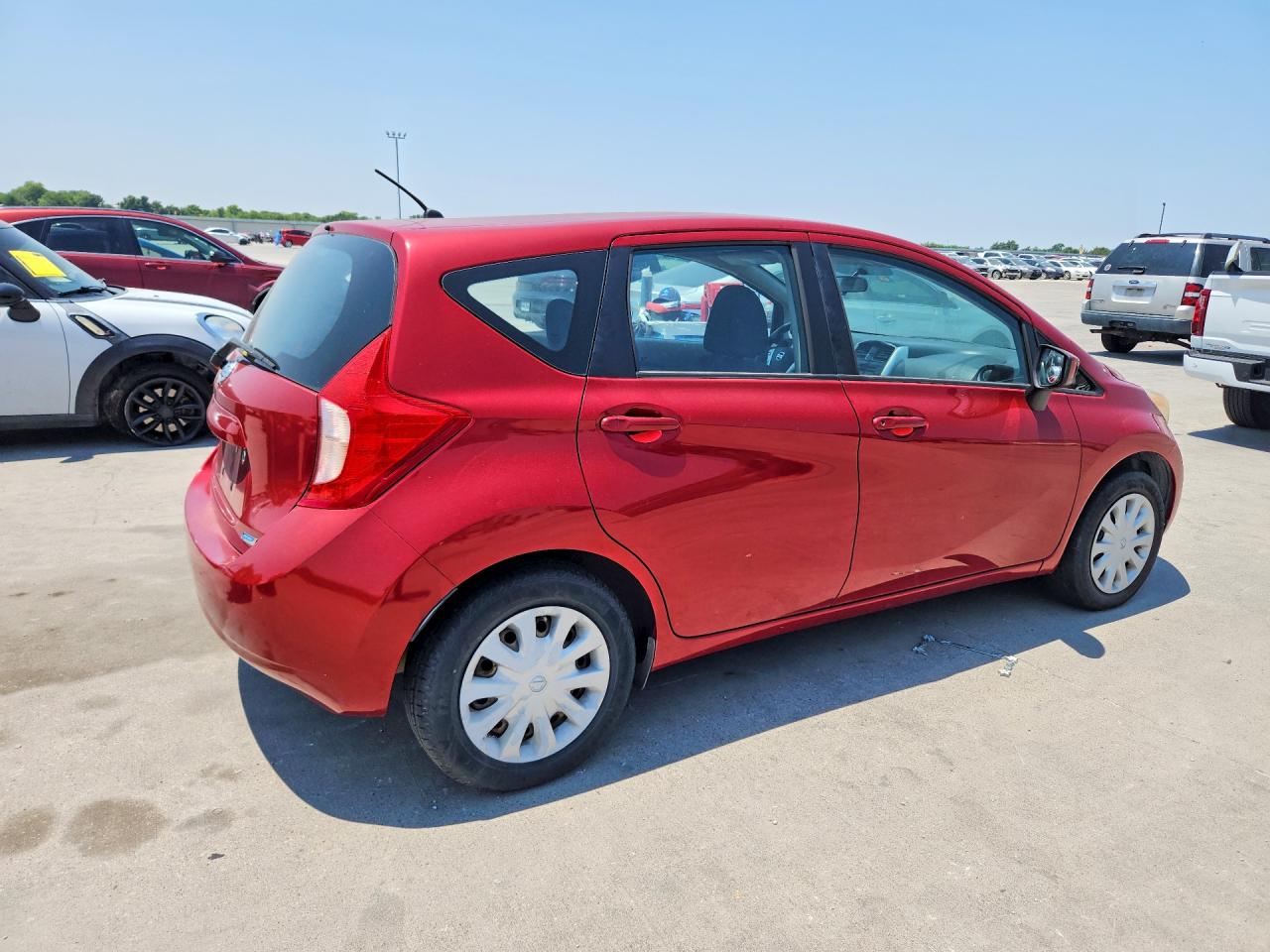 2015 Nissan Versa Note S Red vin: 3N1CE2CP7FL351568