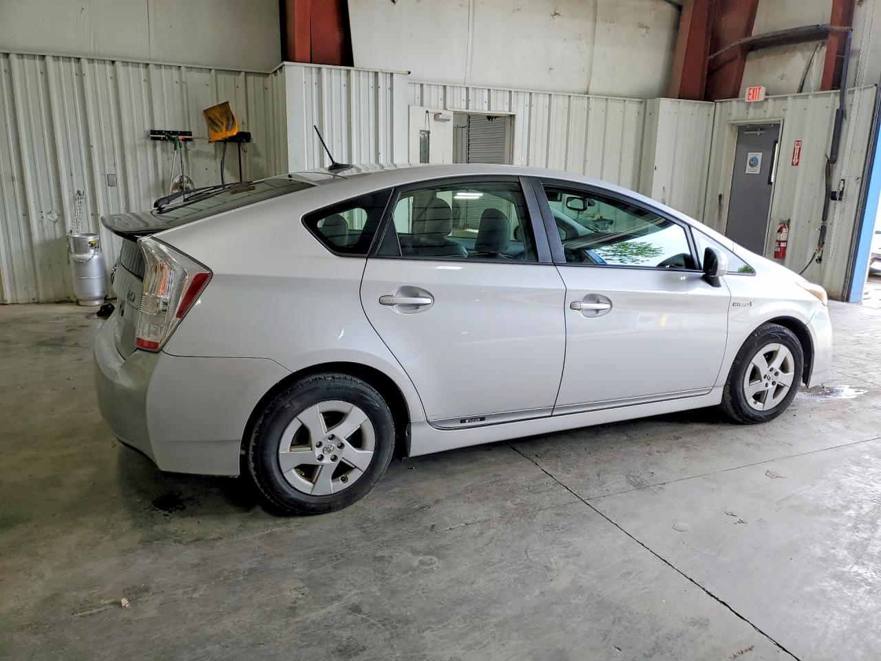 2010 Toyota Prius Iv Серебряный vin: JTDKN3DU6A0215456