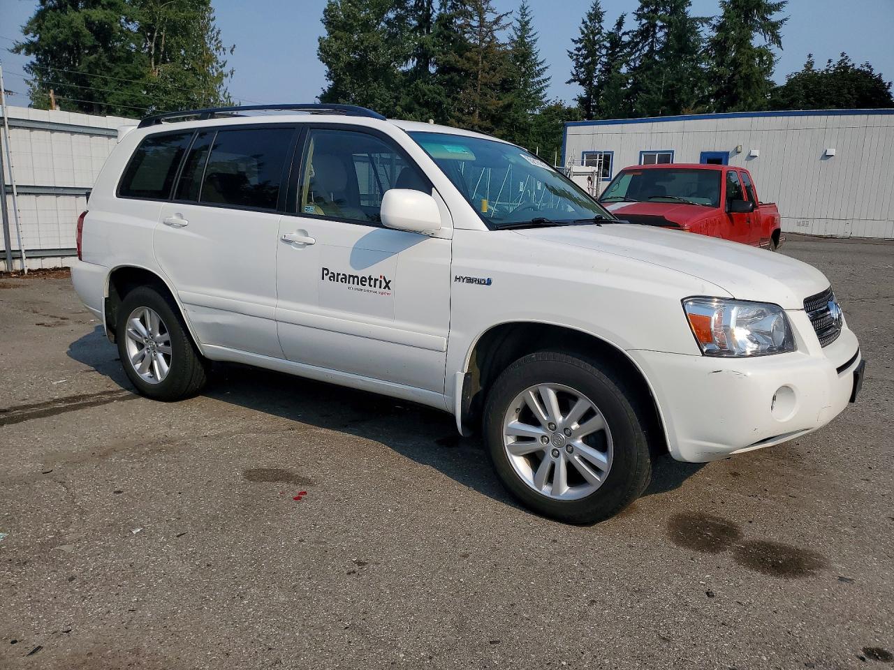 2007 Toyota Highlander Hybrid White vin: JTEHW21A370040440