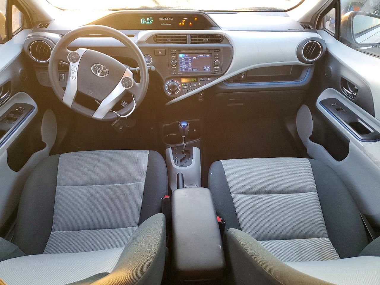 2012 Toyota Prius C Three White vin: JTDKDTB31C1508854