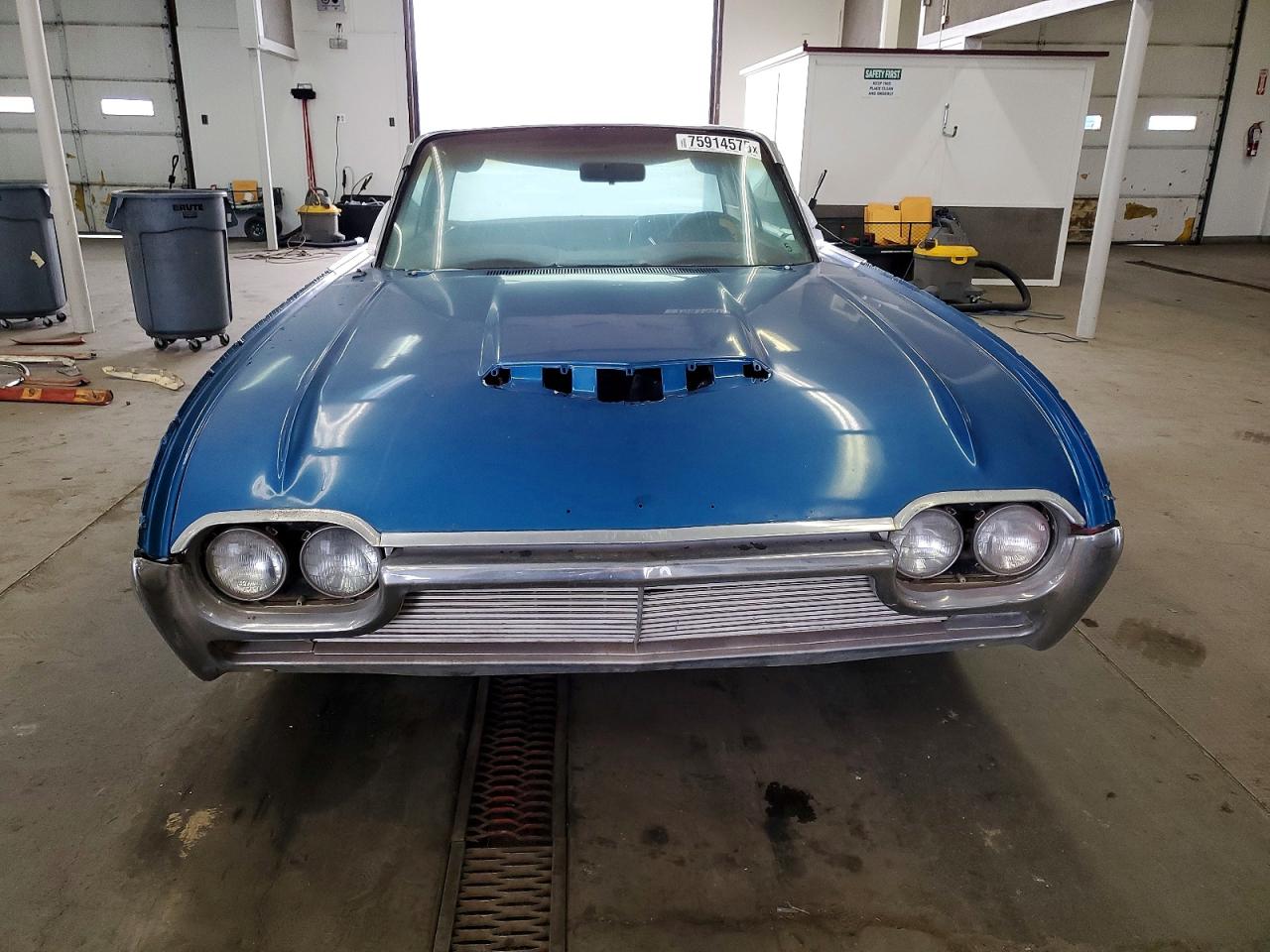 1961 Ford Thunderbir Blue vin: 1Y71Z169544