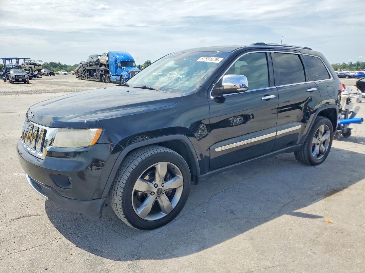 2013 Jeep Grand Cherokee Overland Green vin: 1C4RJFCTXDC619139