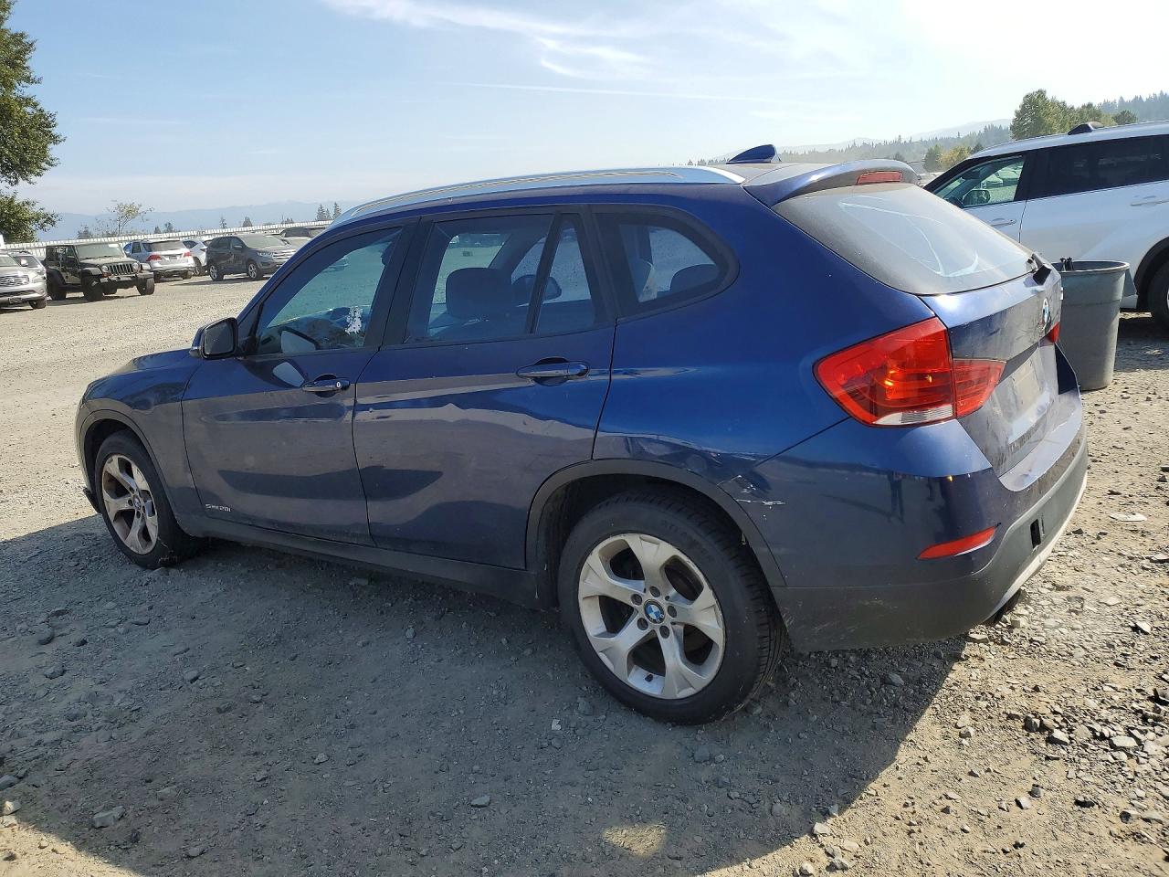 2013 Bmw X1 Sdrive28i Blue vin: WBAVM1C54DVW44453