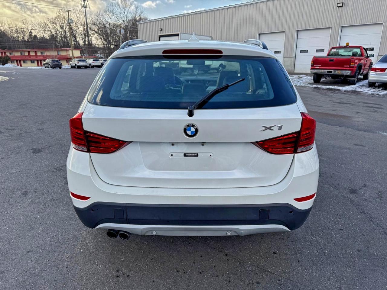 2015 Bmw X1 Xdrive28i White vin: WBAVL1C52FVY35536