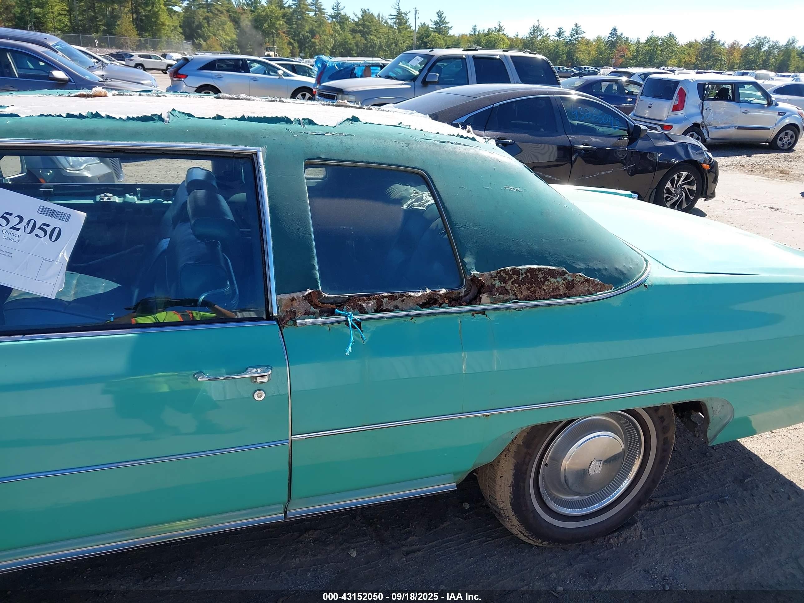 1976 Cadillac Deville   Teal vin: 6D47S6Q228829    
