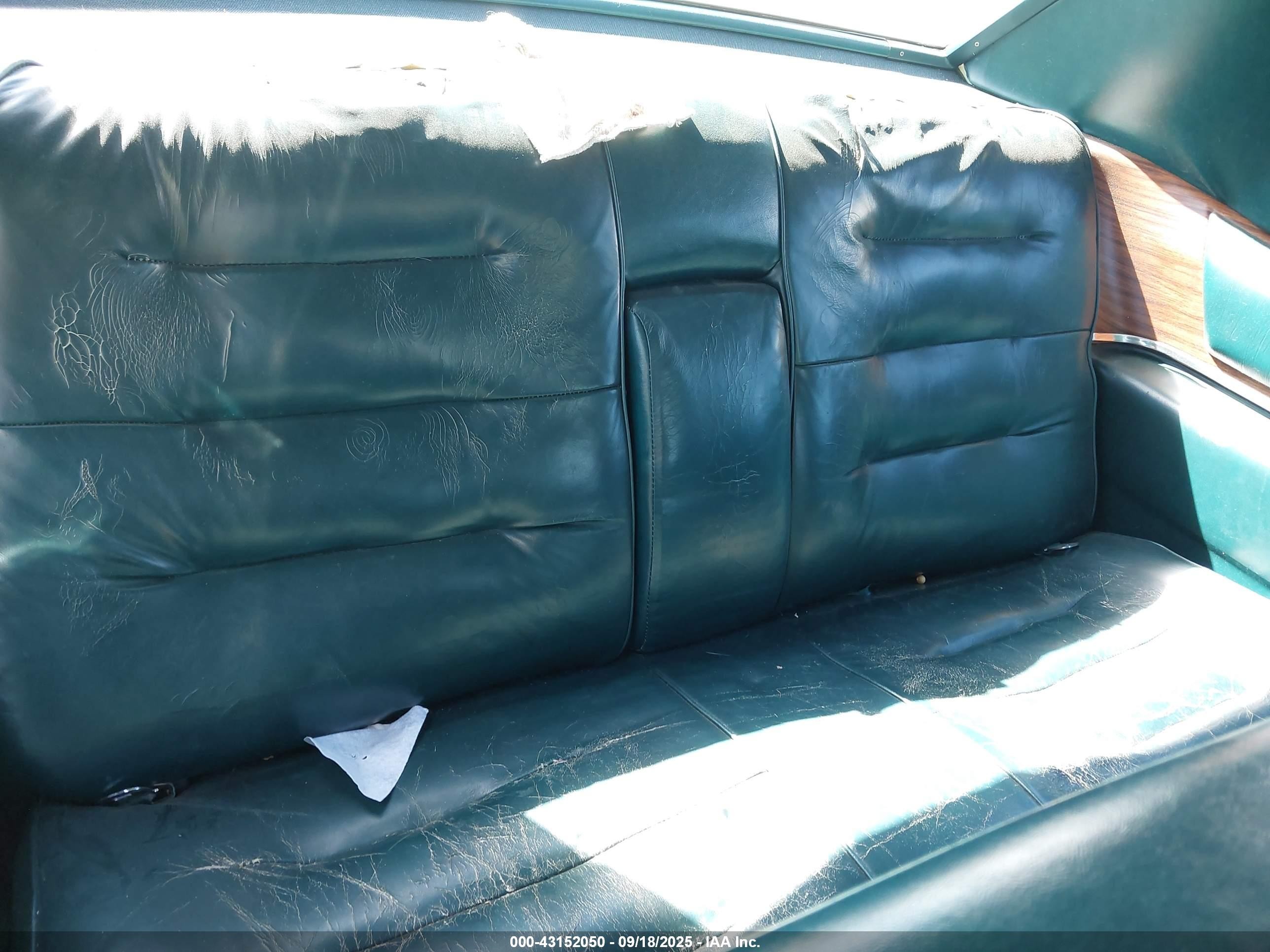 1976 Cadillac Deville   Teal vin: 6D47S6Q228829    