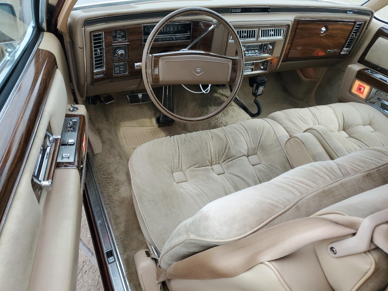 1978 Cadillac Deville Коричневый vin: 6D47S8Q273035