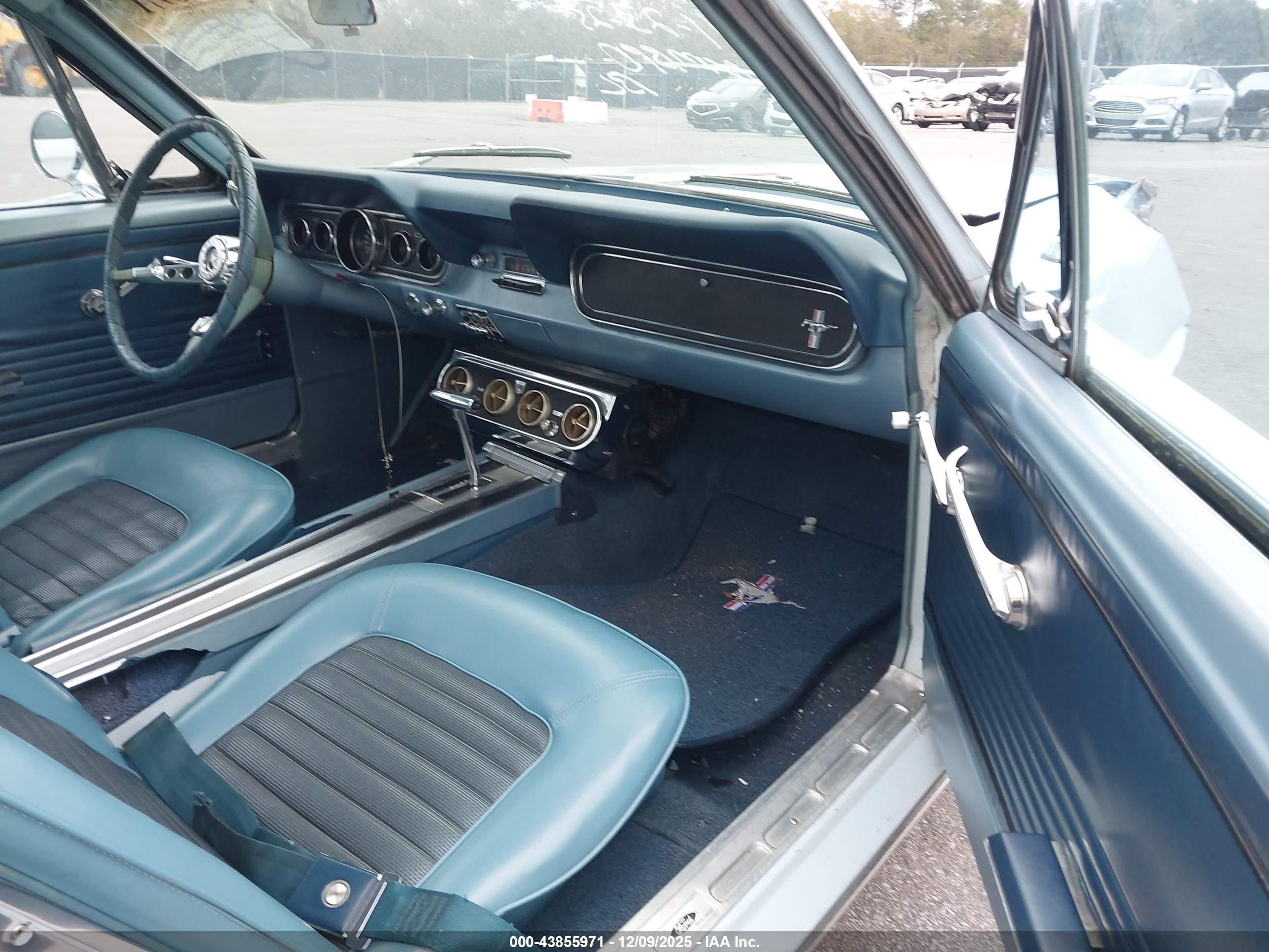 1966 Ford Mustang   Синий vin: 6F07C188367      