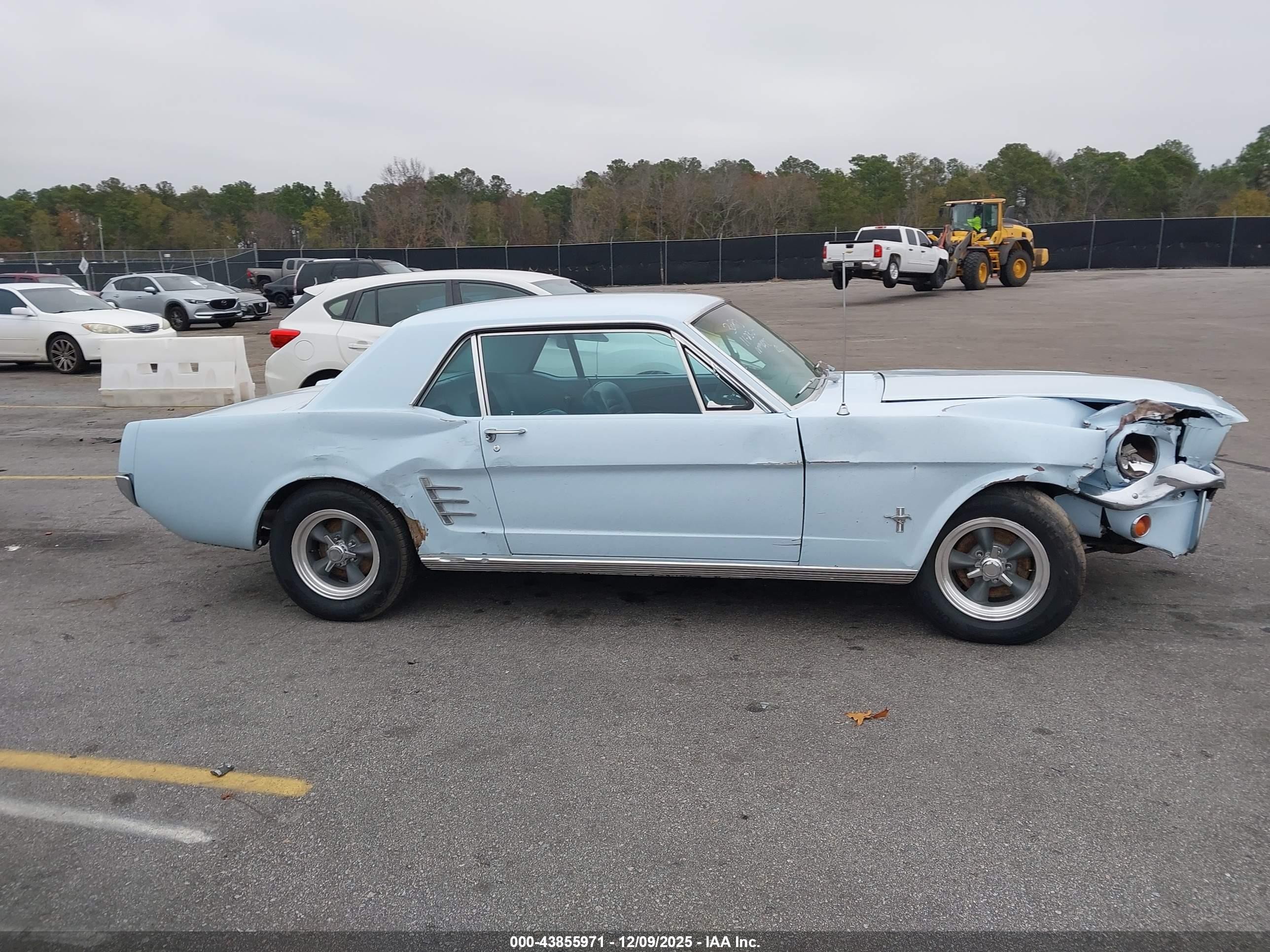 1966 Ford Mustang   Синий vin: 6F07C188367      