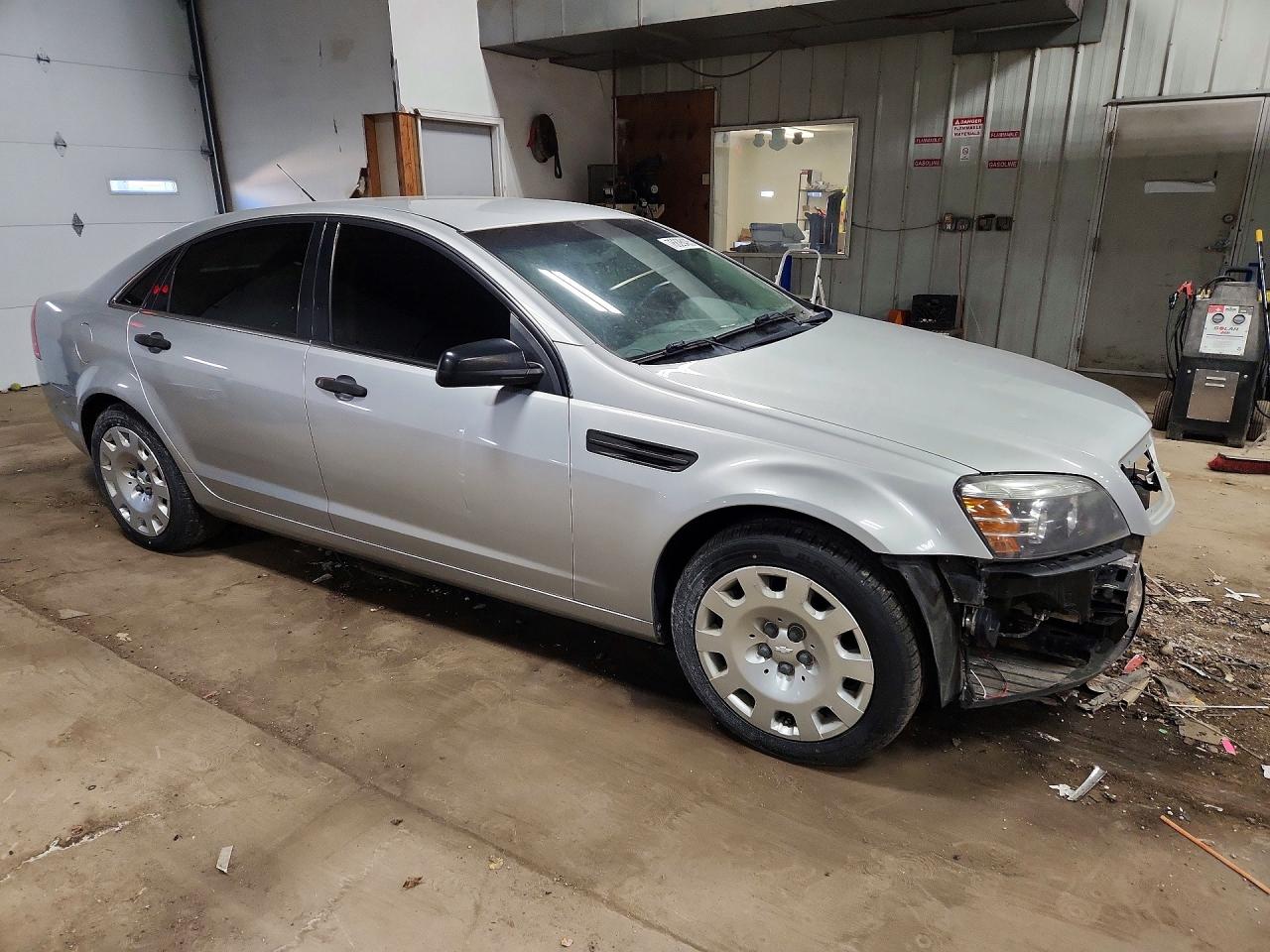 2013 Chevrolet Caprice Police Silver vin: 6G1MK5R25DL809197