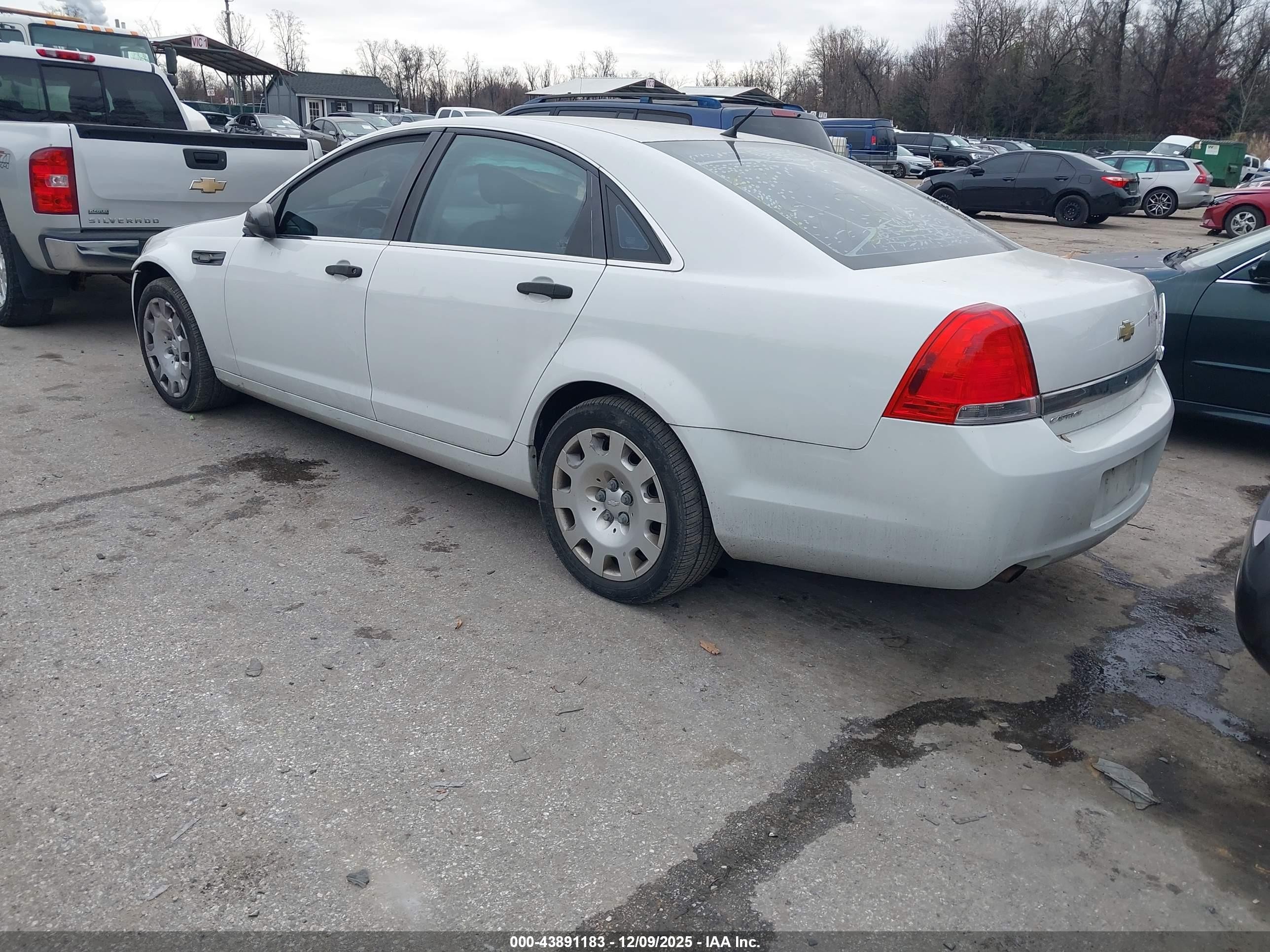 2013 Chevrolet Caprice Police White vin: 6G1MK5R27DL812943