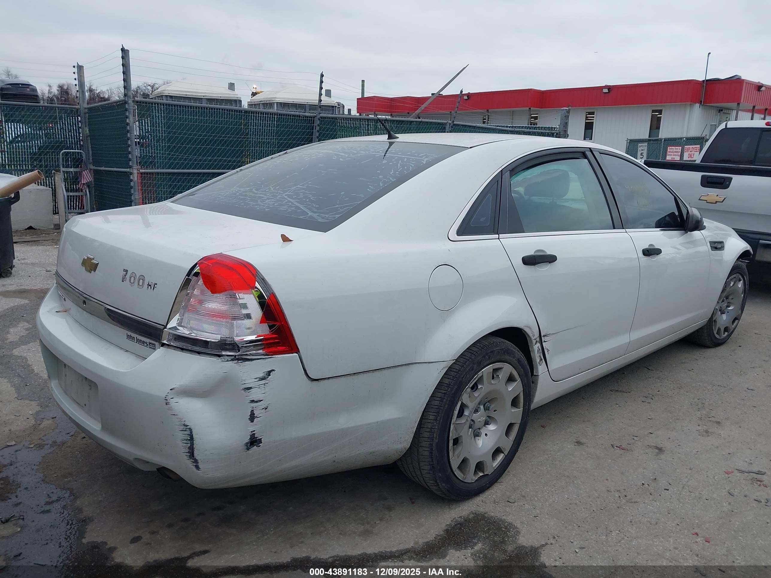 2013 Chevrolet Caprice Police White vin: 6G1MK5R27DL812943