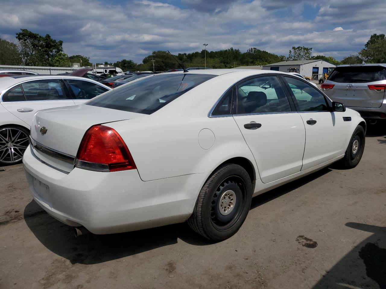 2012 Chevrolet Caprice Police White vin: 6G1MK5R31CL666384