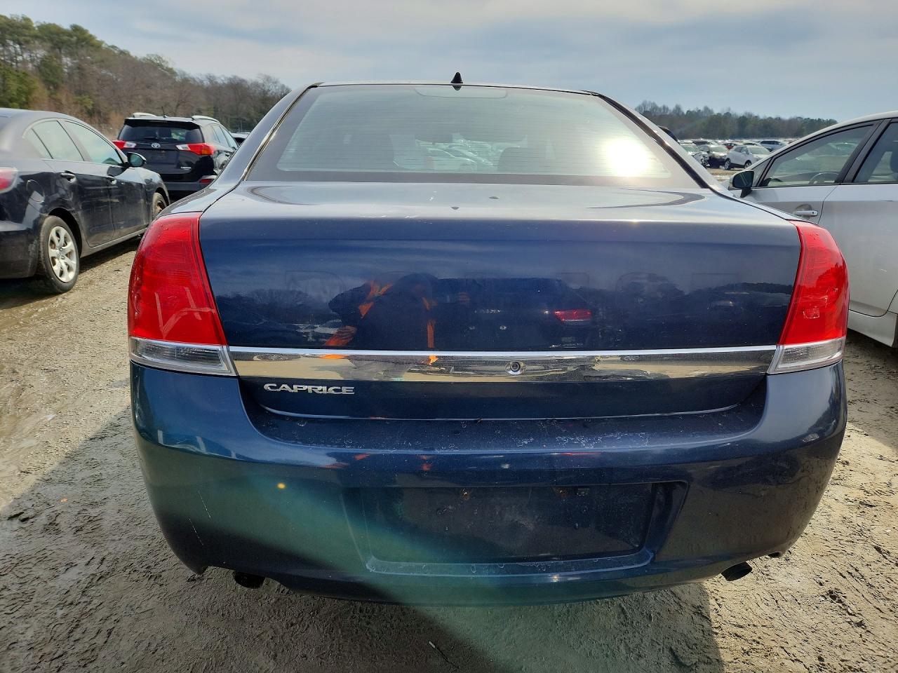 2013 Chevrolet Caprice Police Двухцветный vin: 6G1MK5R33DL814701