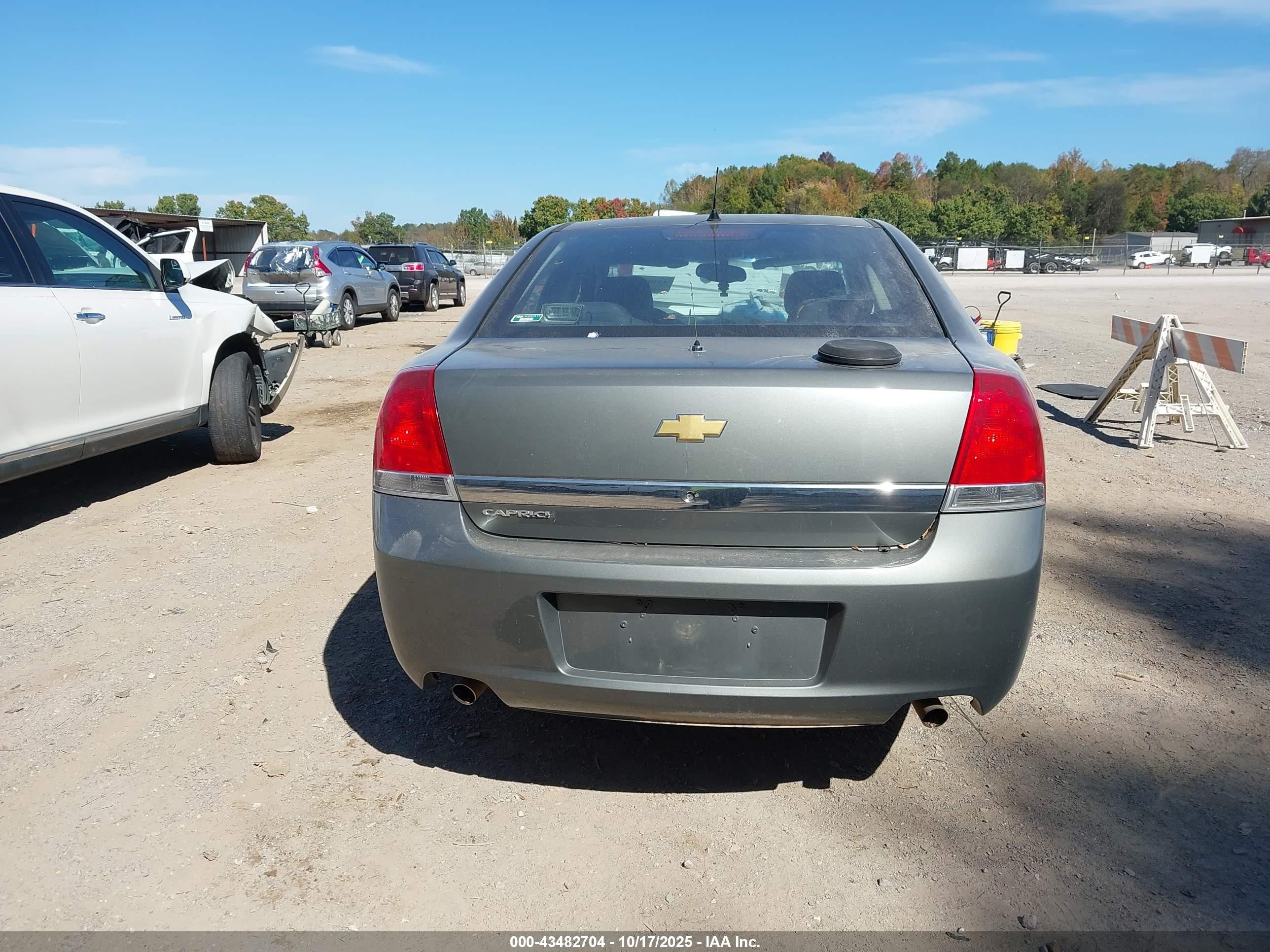 2013 Chevrolet Caprice Police Gray vin: 6G1MK5U23DL807679