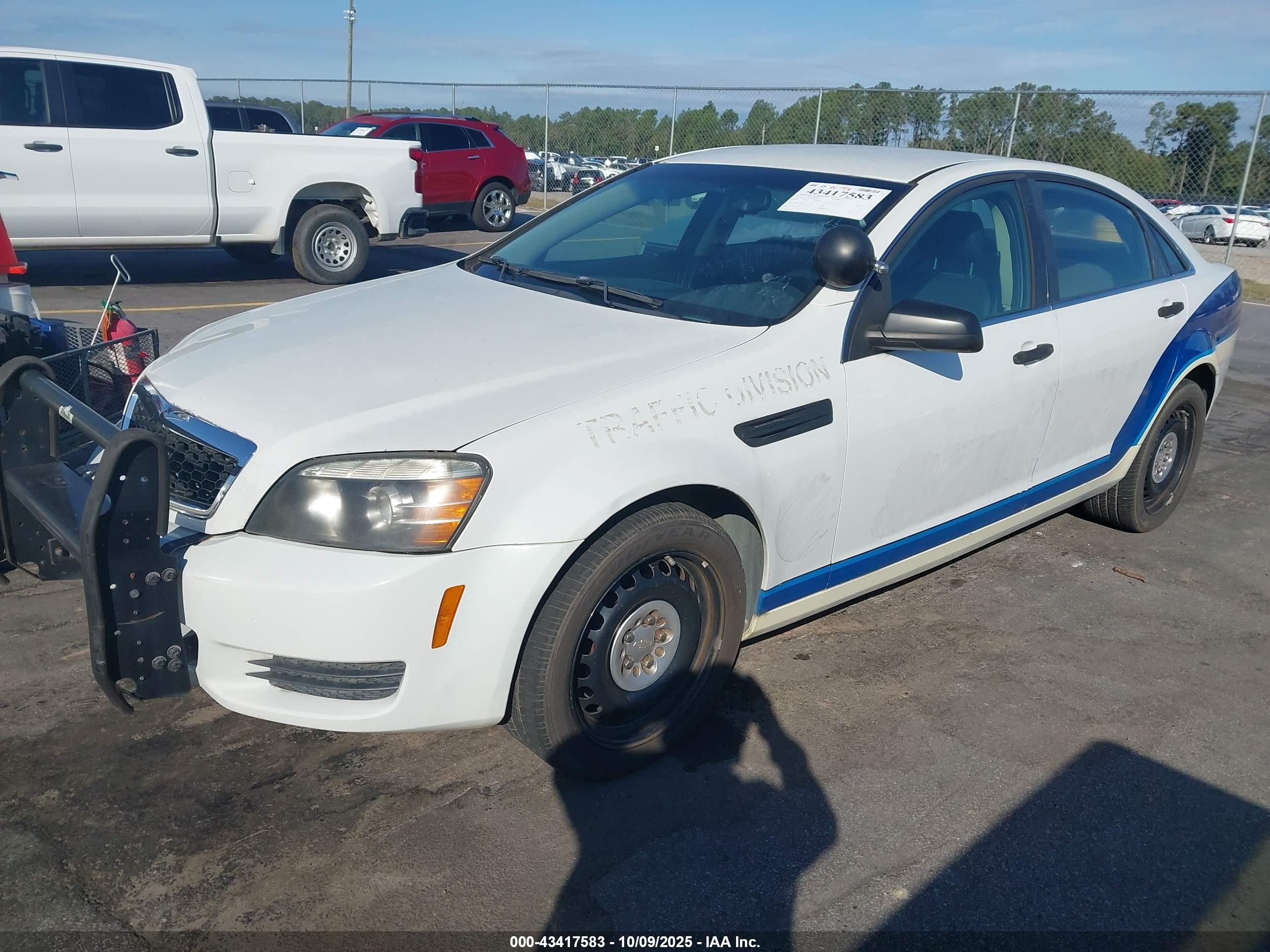 2013 Chevrolet Caprice Police White vin: 6G1MK5U26DL820460