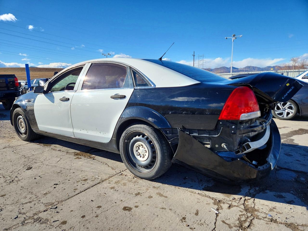2013 Chevrolet Caprice Police Two Tone vin: 6G1MK5U28DL820881