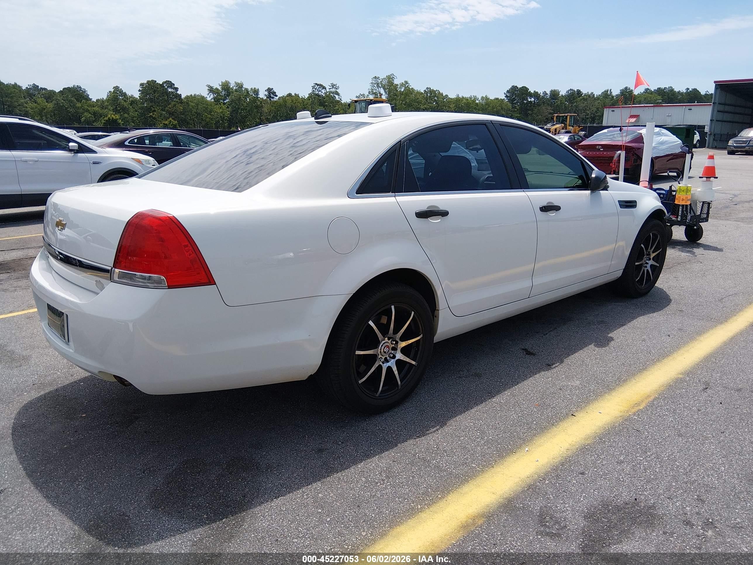 2013 Chevrolet Caprice Police White vin: 6G1MK5U2XDL827119