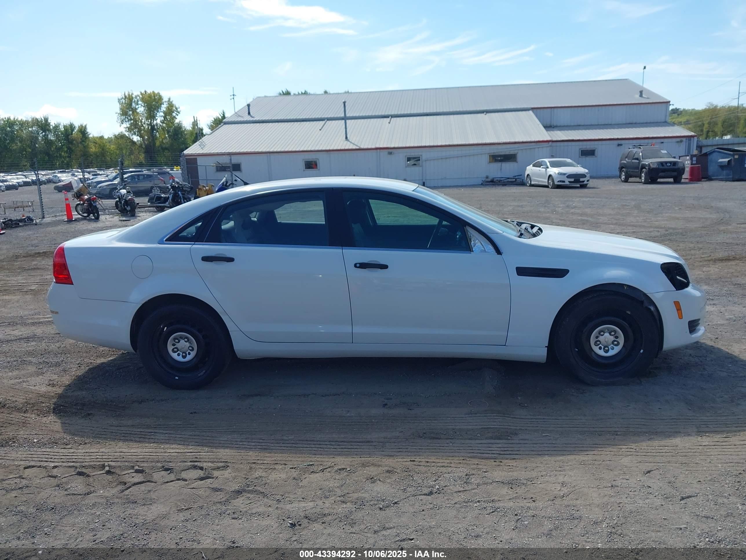 2013 Chevrolet Caprice Police White vin: 6G1MK5U2XDL828786