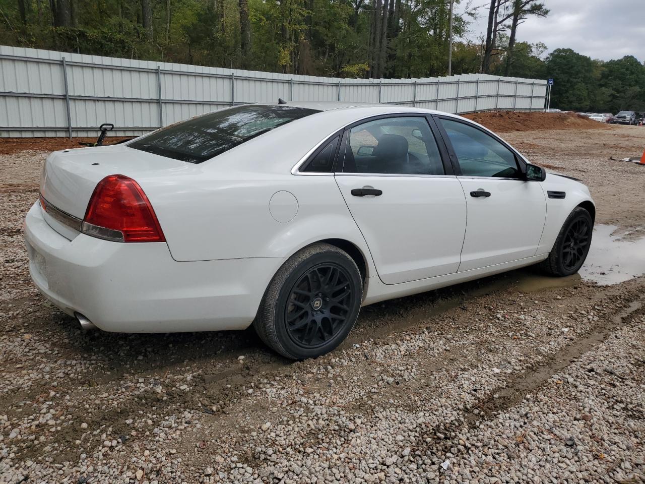 2013 Chevrolet Caprice Police White vin: 6G1MK5U33DL827147