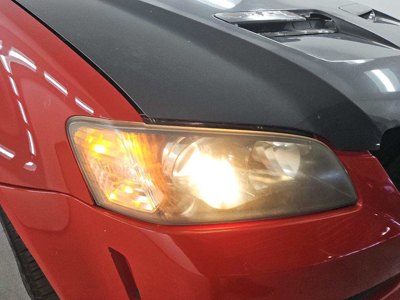 2009 Pontiac G8 Gt Red vin: 6G2EC57Y39L181295 Damage: Right Head Lamp, Faded, Repair Required