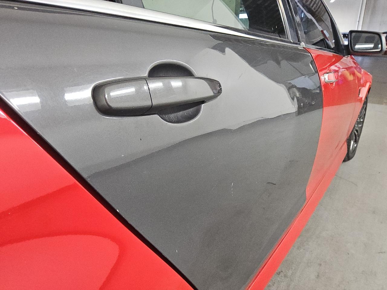 2009 Pontiac G8 Gt Red vin: 6G2EC57Y39L181295 Damage: Right Rear Door, Mismatched, Unacceptable
