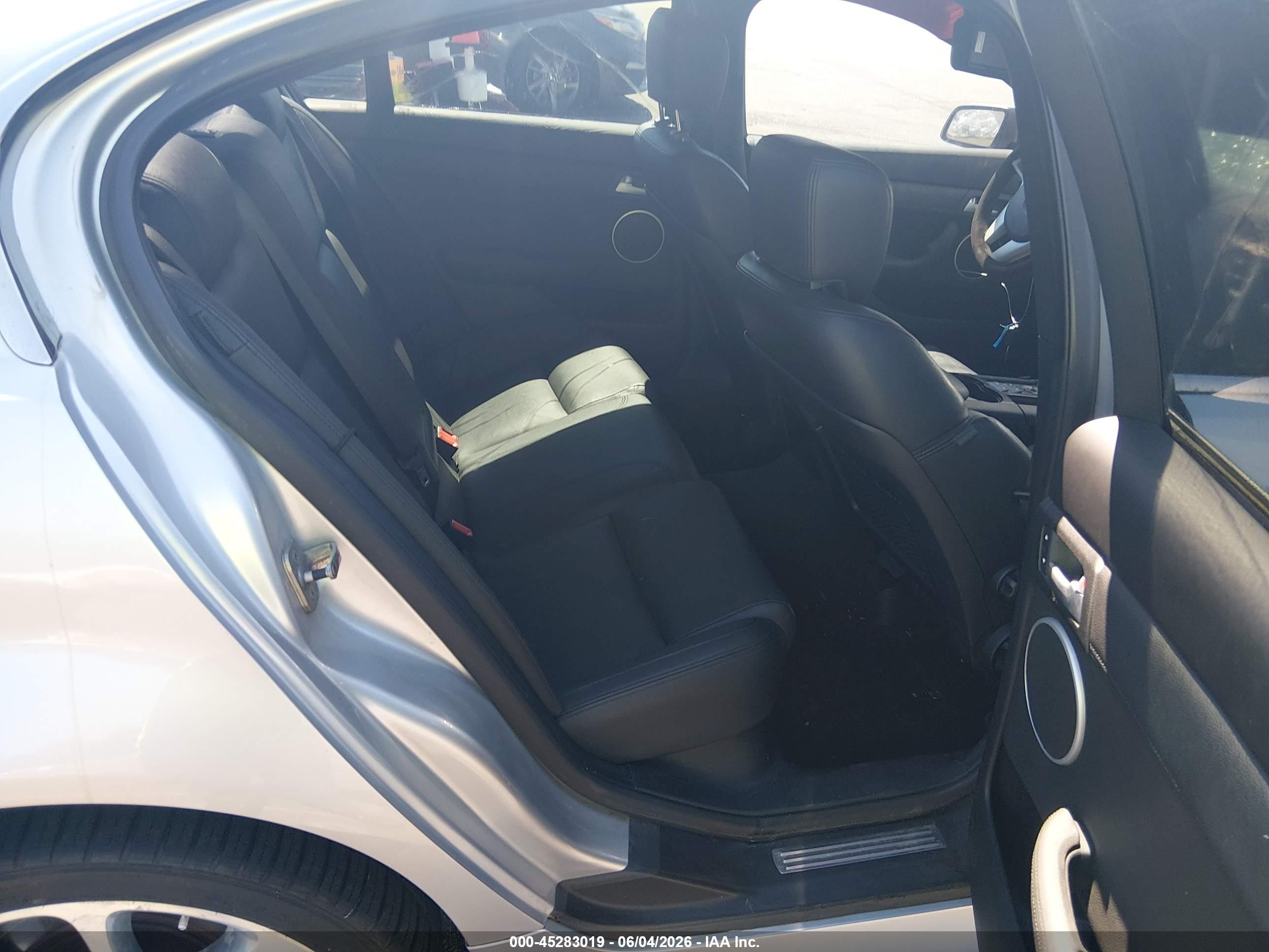 2009 Pontiac G8 Gt Silver vin: 6G2EC57Y49L230293