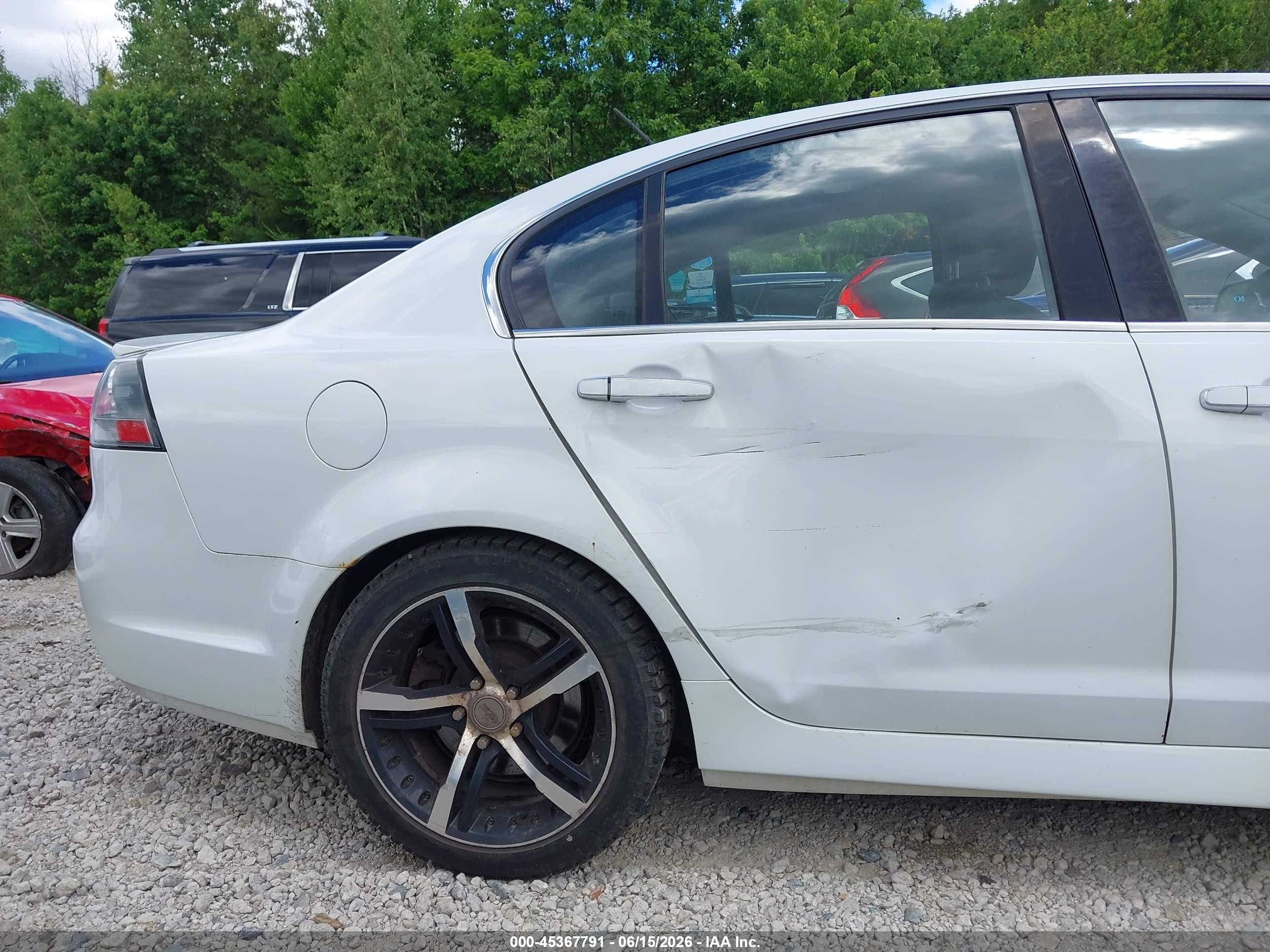 2009 Pontiac G8 Gt White vin: 6G2EC57Y59L233347