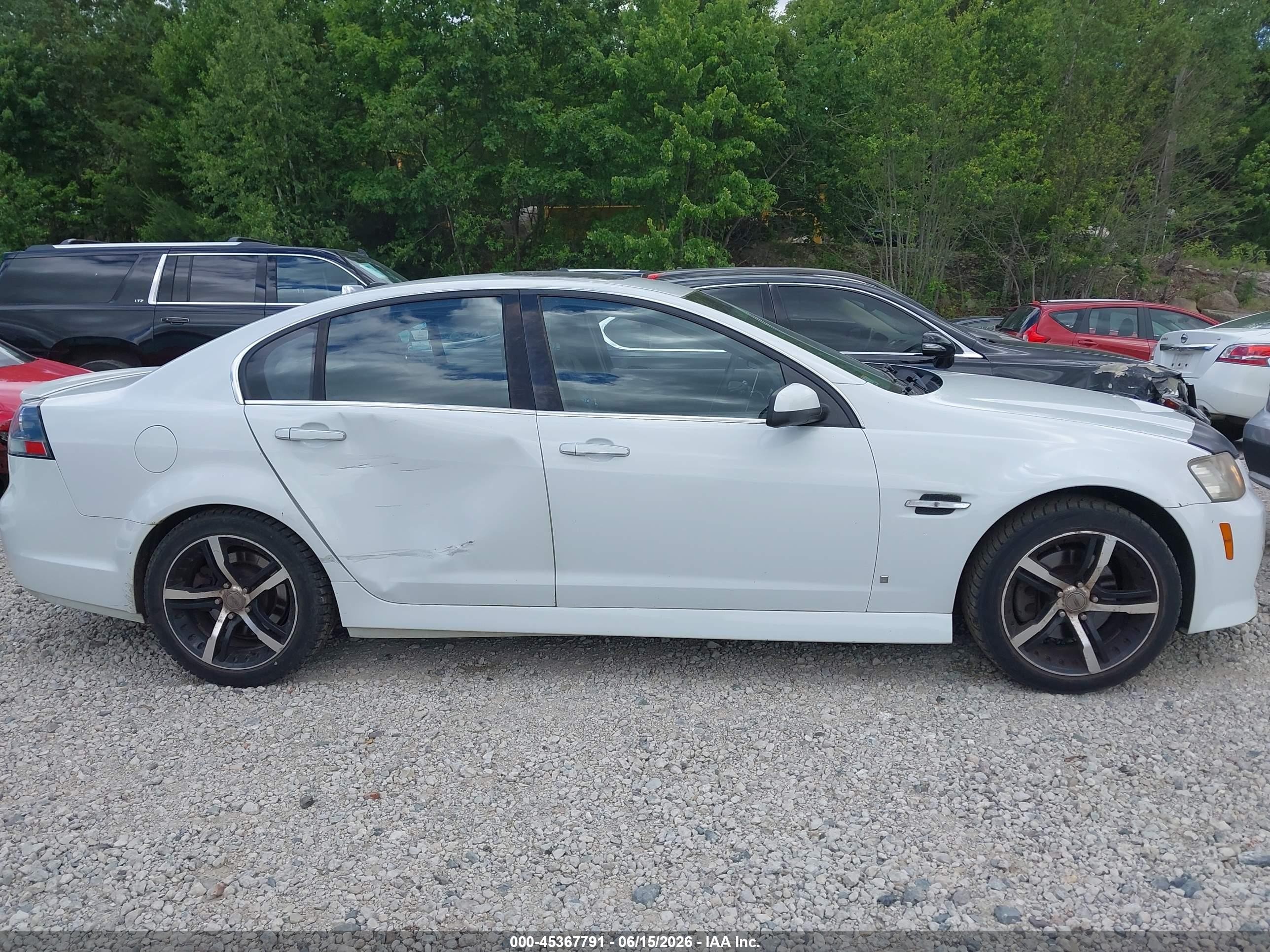 2009 Pontiac G8 Gt White vin: 6G2EC57Y59L233347