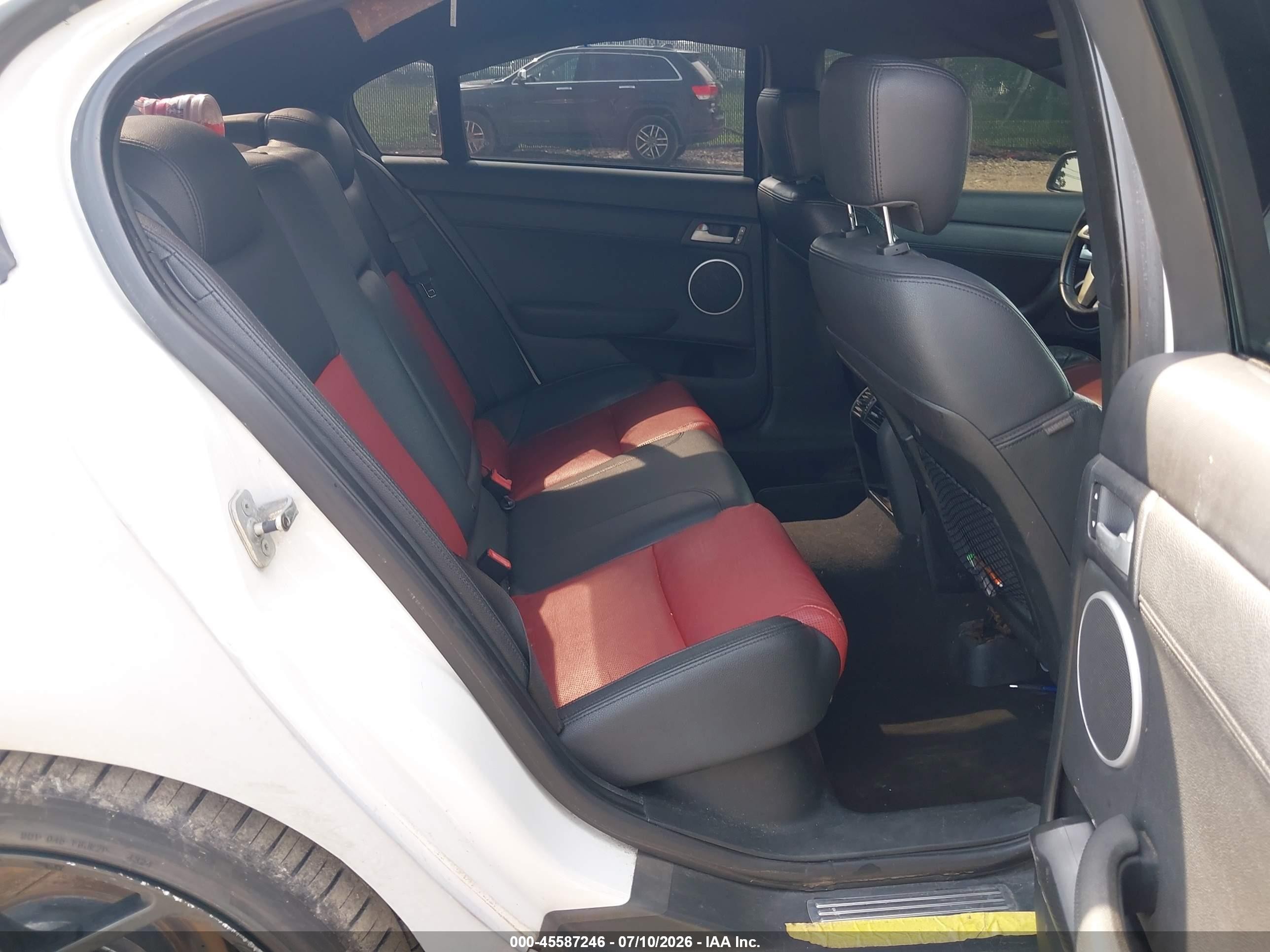 2008 Pontiac G8 Gt White vin: 6G2EC57Y68L140481