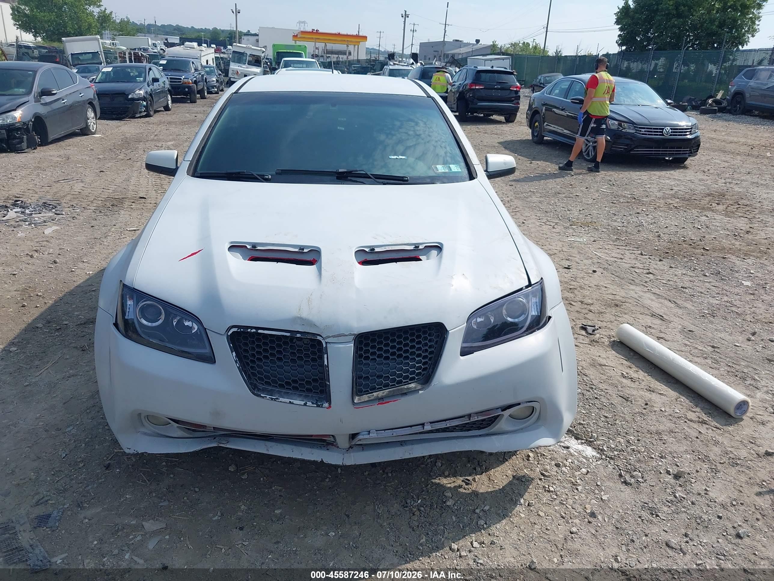 2008 Pontiac G8 Gt White vin: 6G2EC57Y68L140481