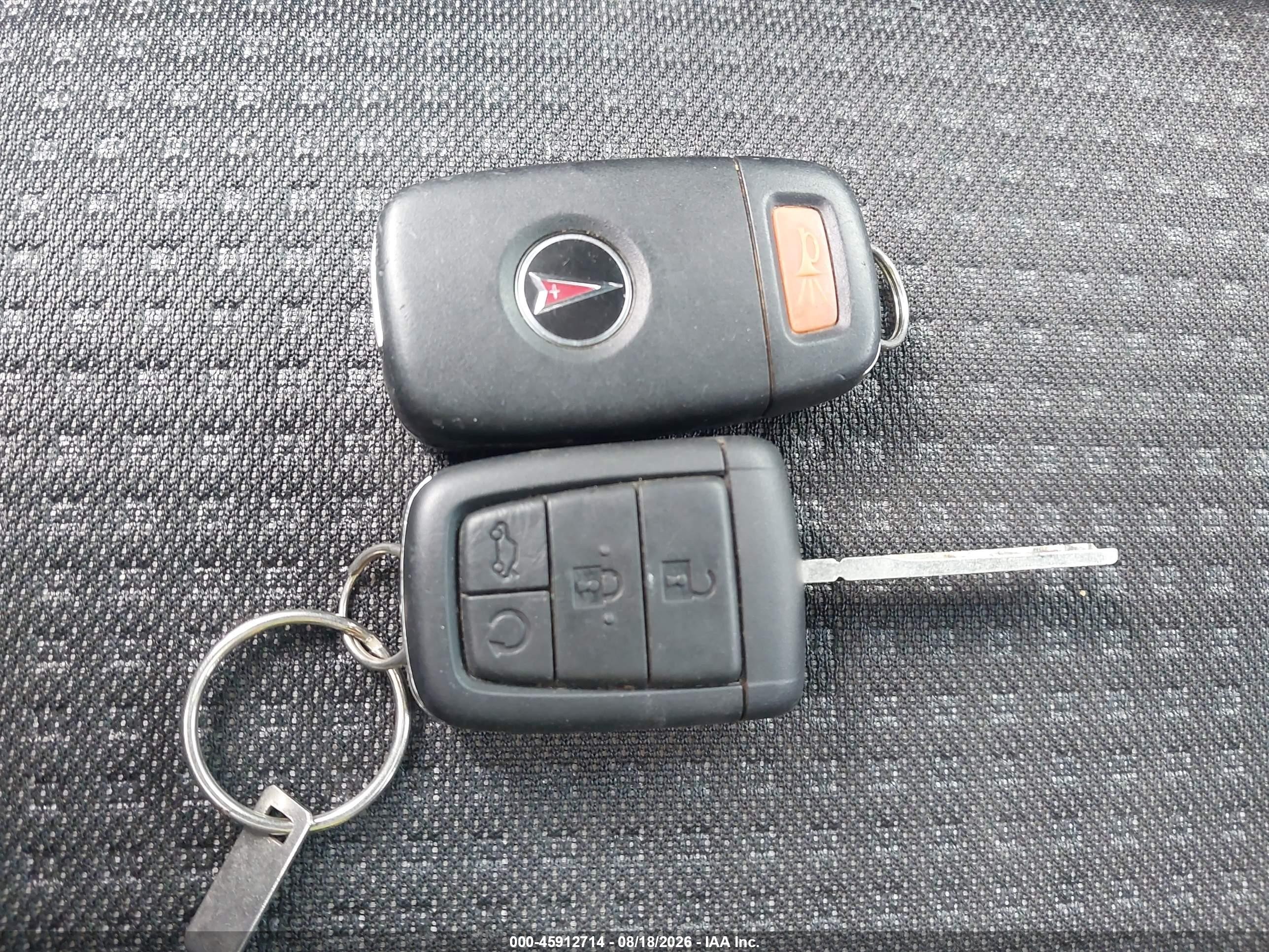 2008 Pontiac G8   Красный vin: 6G2ER57708L127540