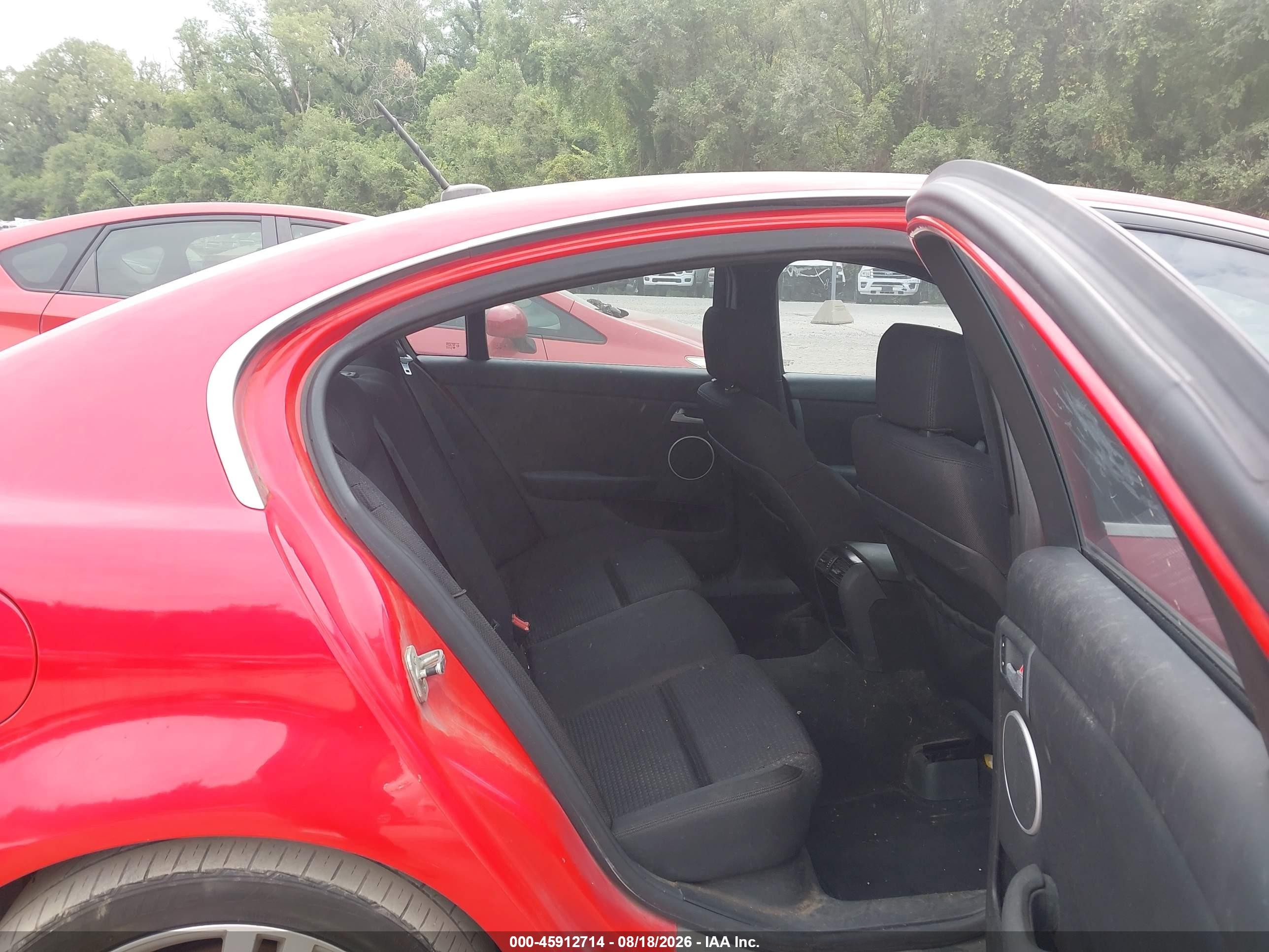 2008 Pontiac G8   Красный vin: 6G2ER57708L127540