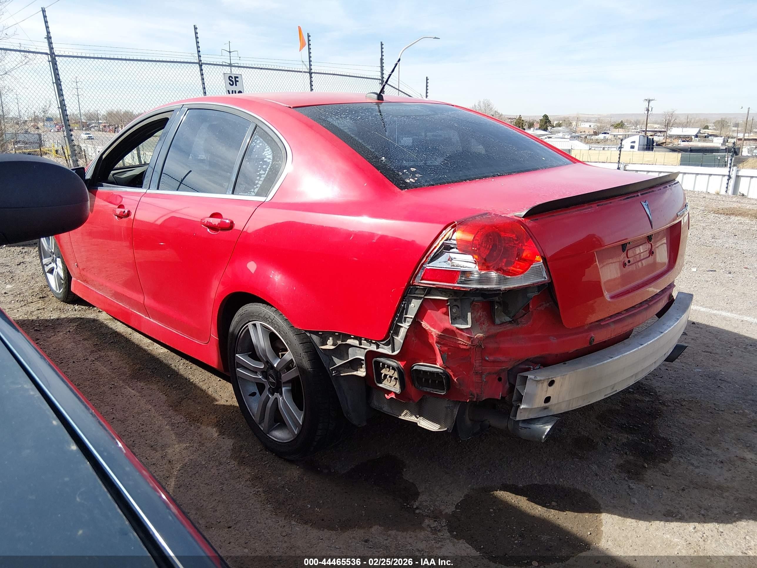 2009 Pontiac G8   Red vin: 6G2ER57709L220608