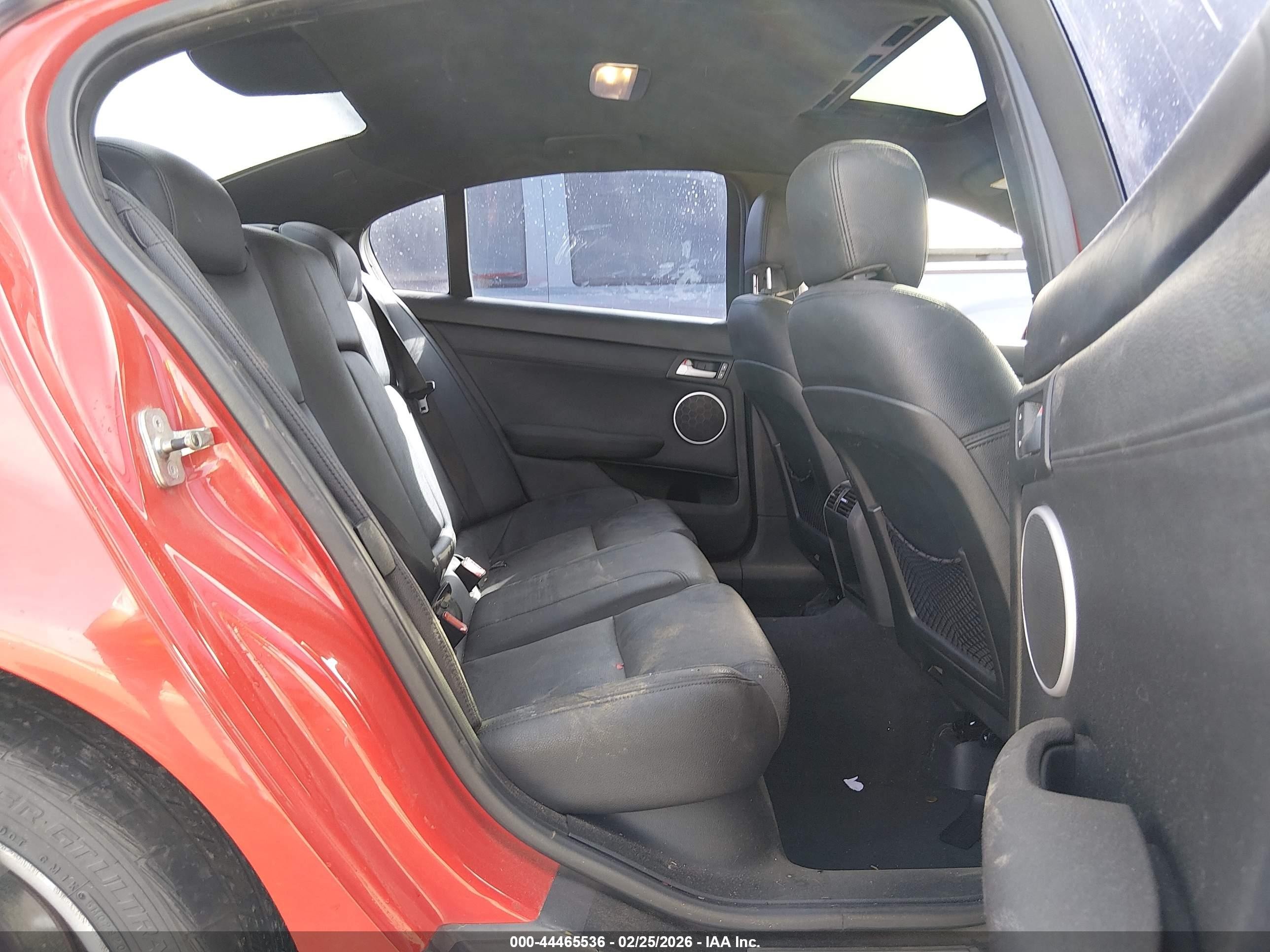 2009 Pontiac G8   Red vin: 6G2ER57709L220608