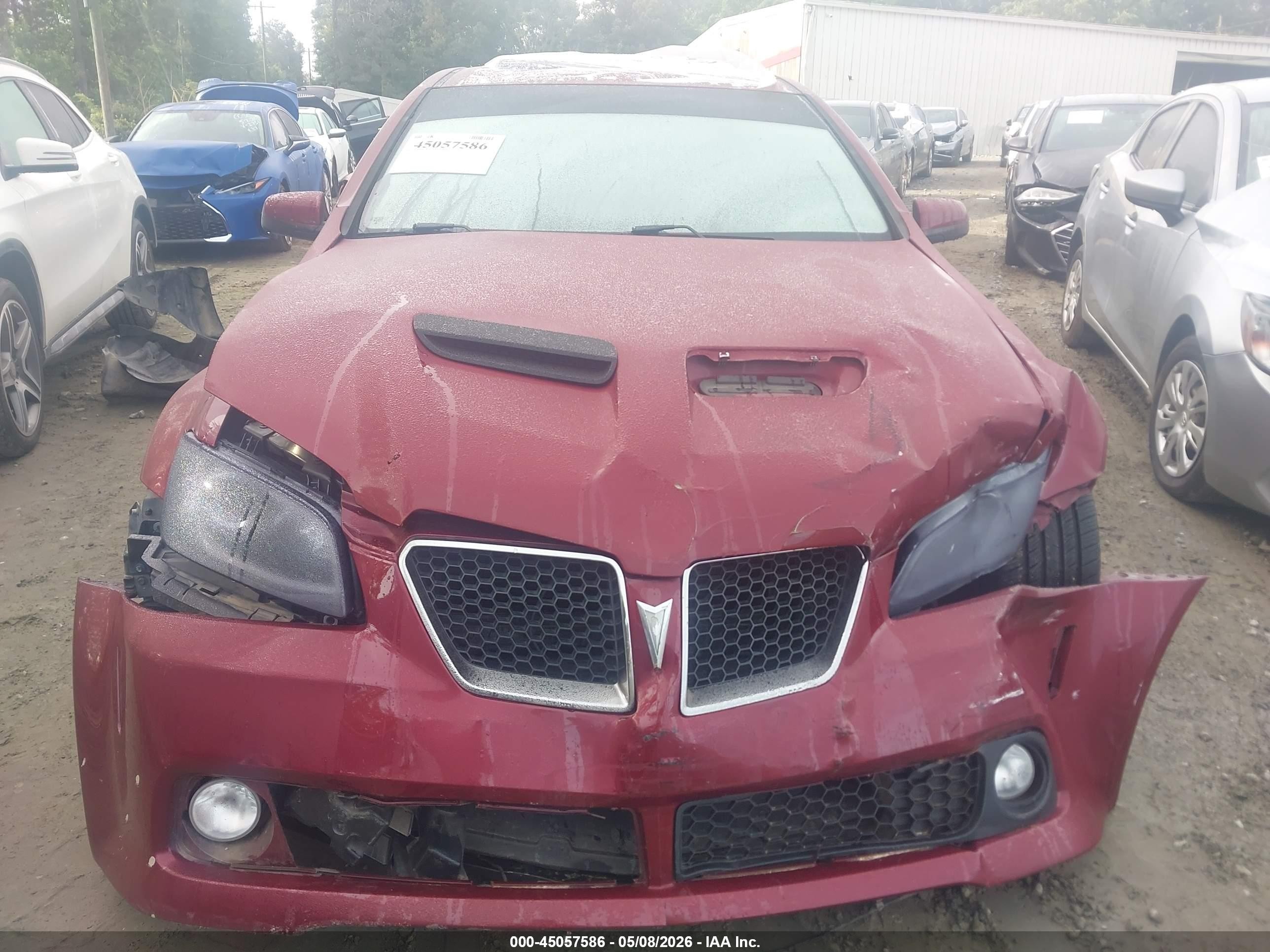 2009 Pontiac G8   Red vin: 6G2ER57709L220740