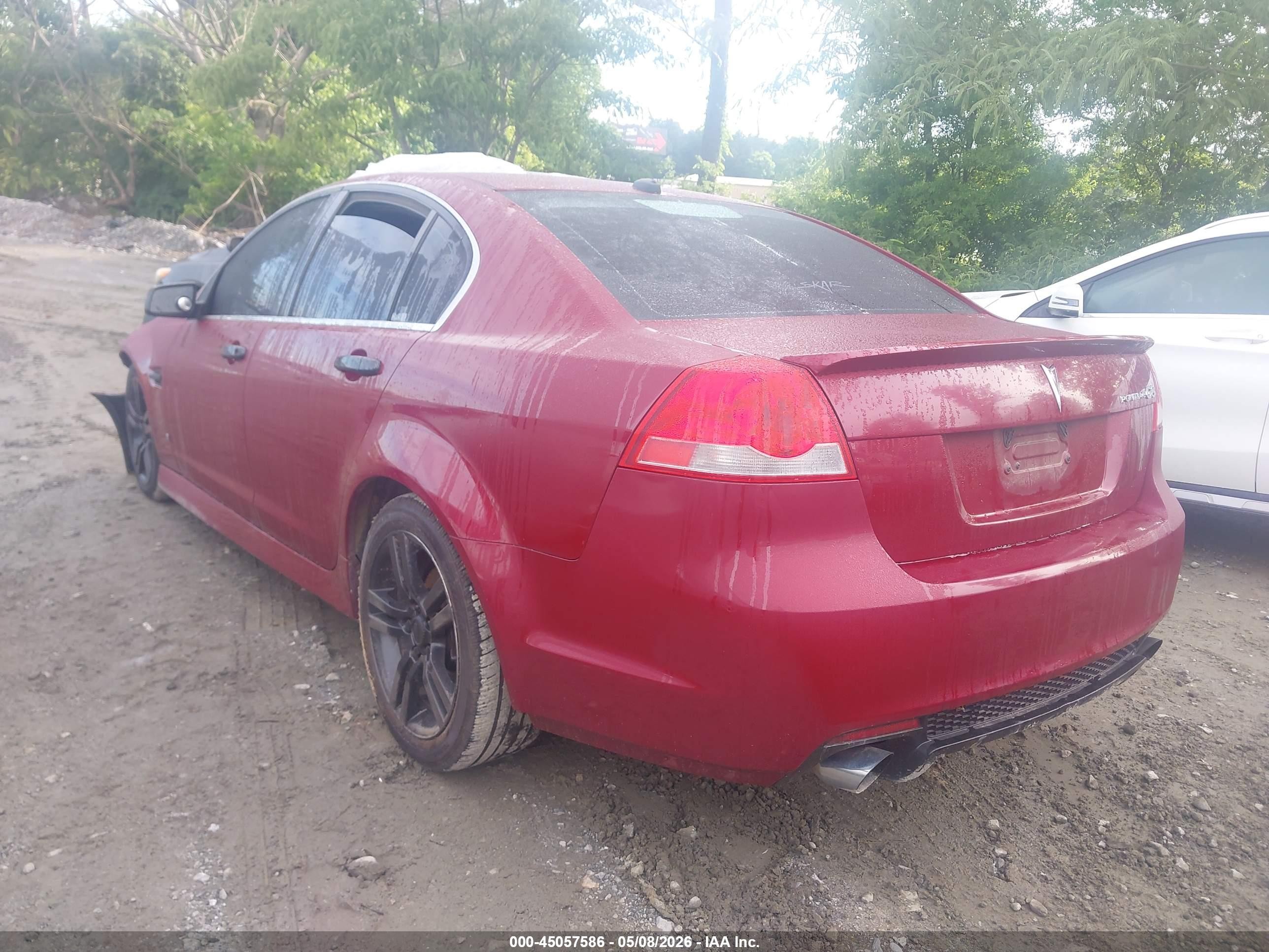 2009 Pontiac G8   Red vin: 6G2ER57709L220740