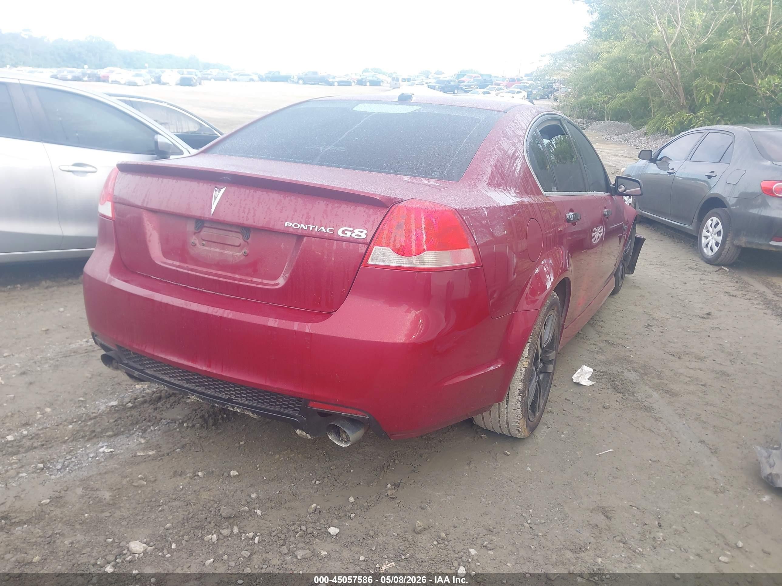 2009 Pontiac G8   Red vin: 6G2ER57709L220740