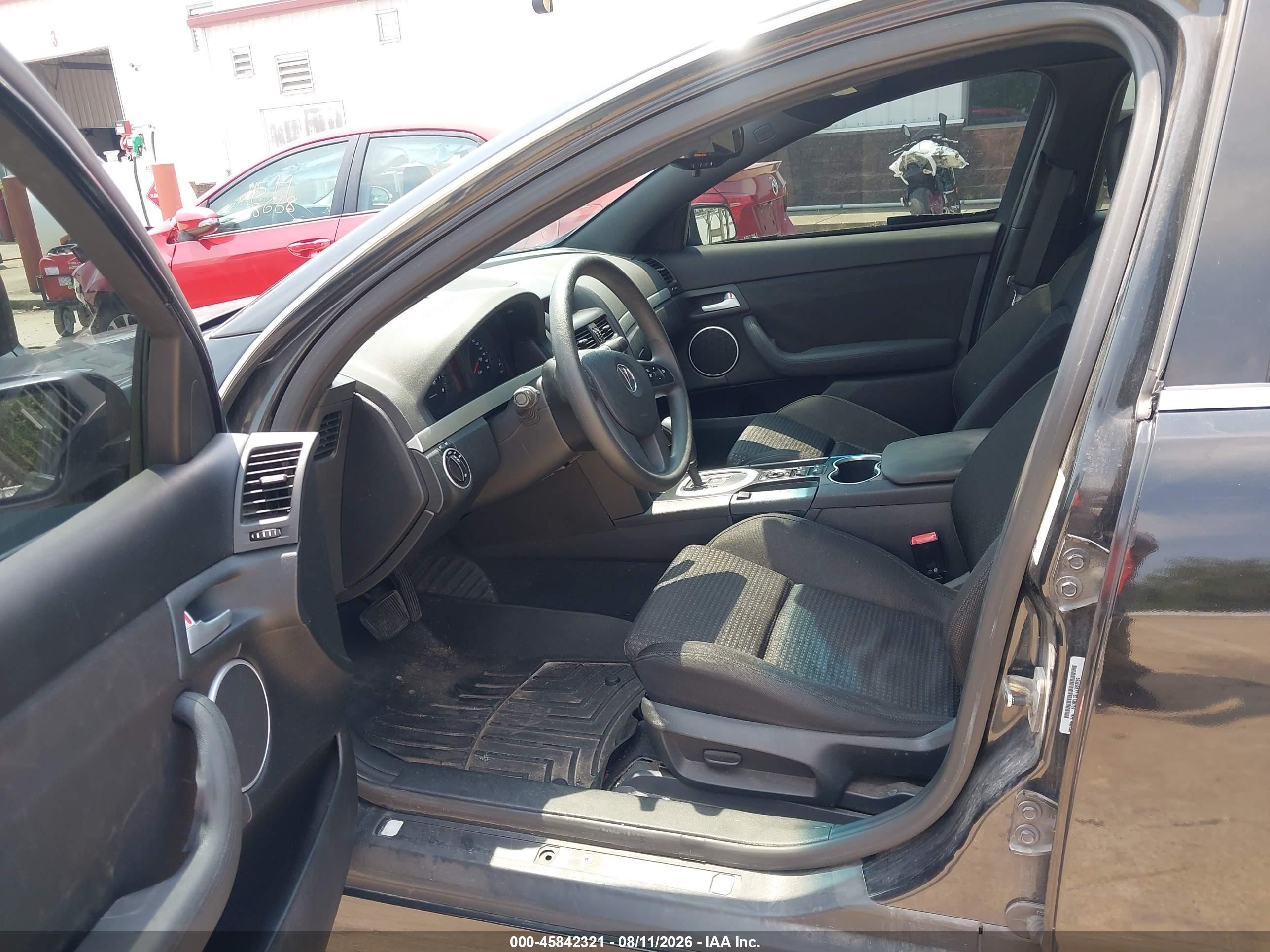 2008 Pontiac G8   Черный vin: 6G2ER57718L135159