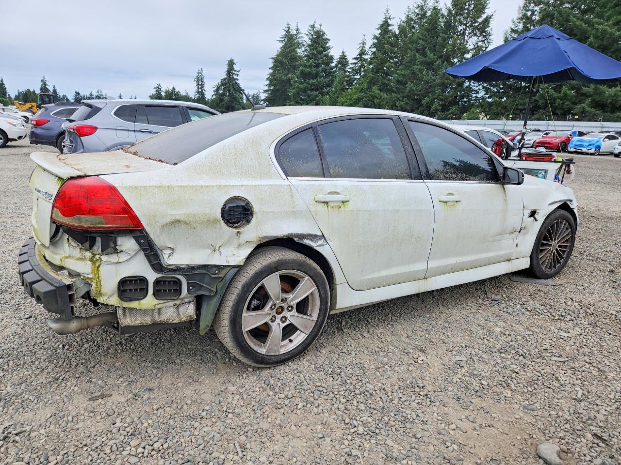 2008 Pontiac G8 White vin: 6G2ER57728L140290