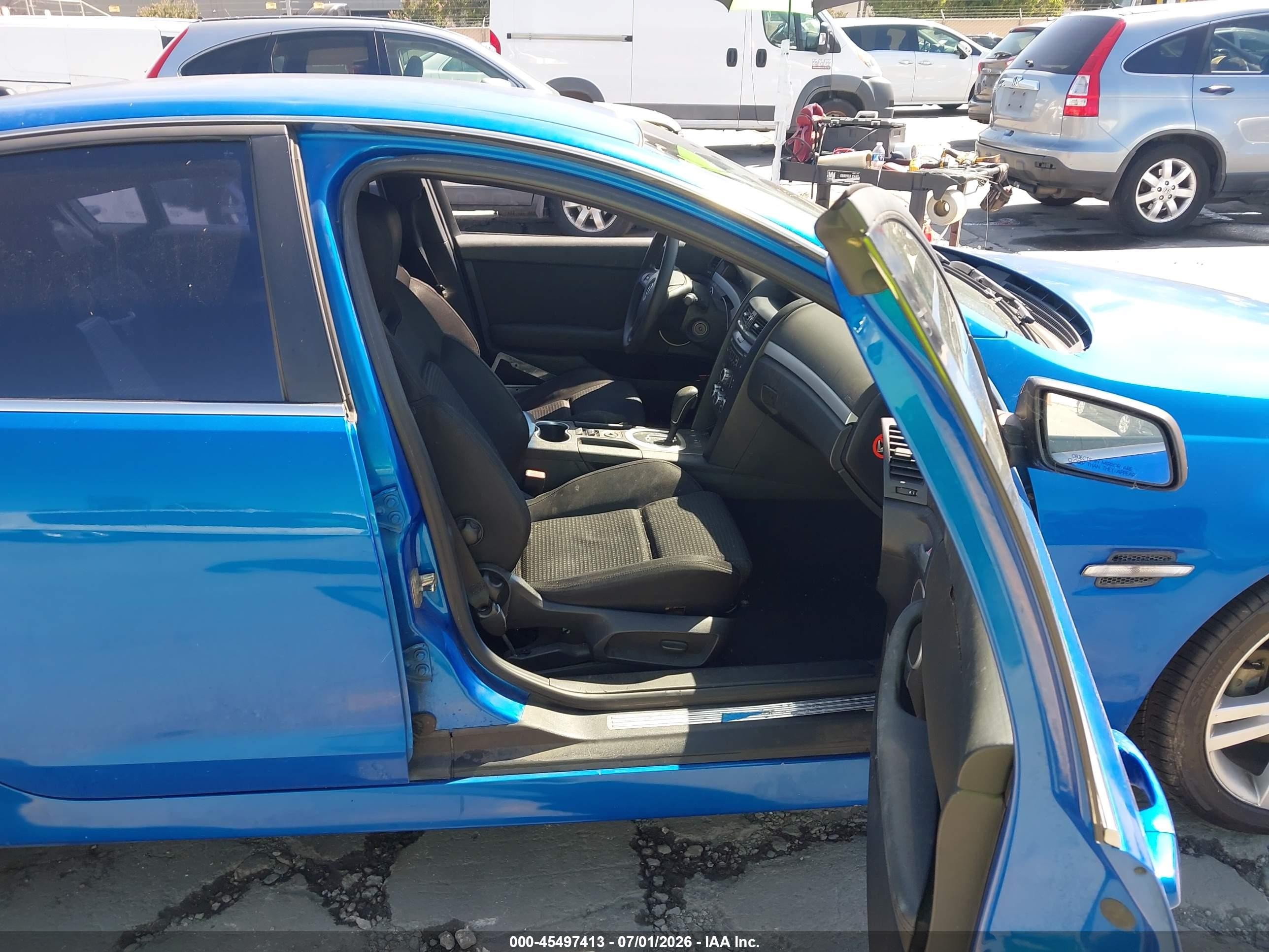 2009 Pontiac G8   Blue vin: 6G2ER57729L181987