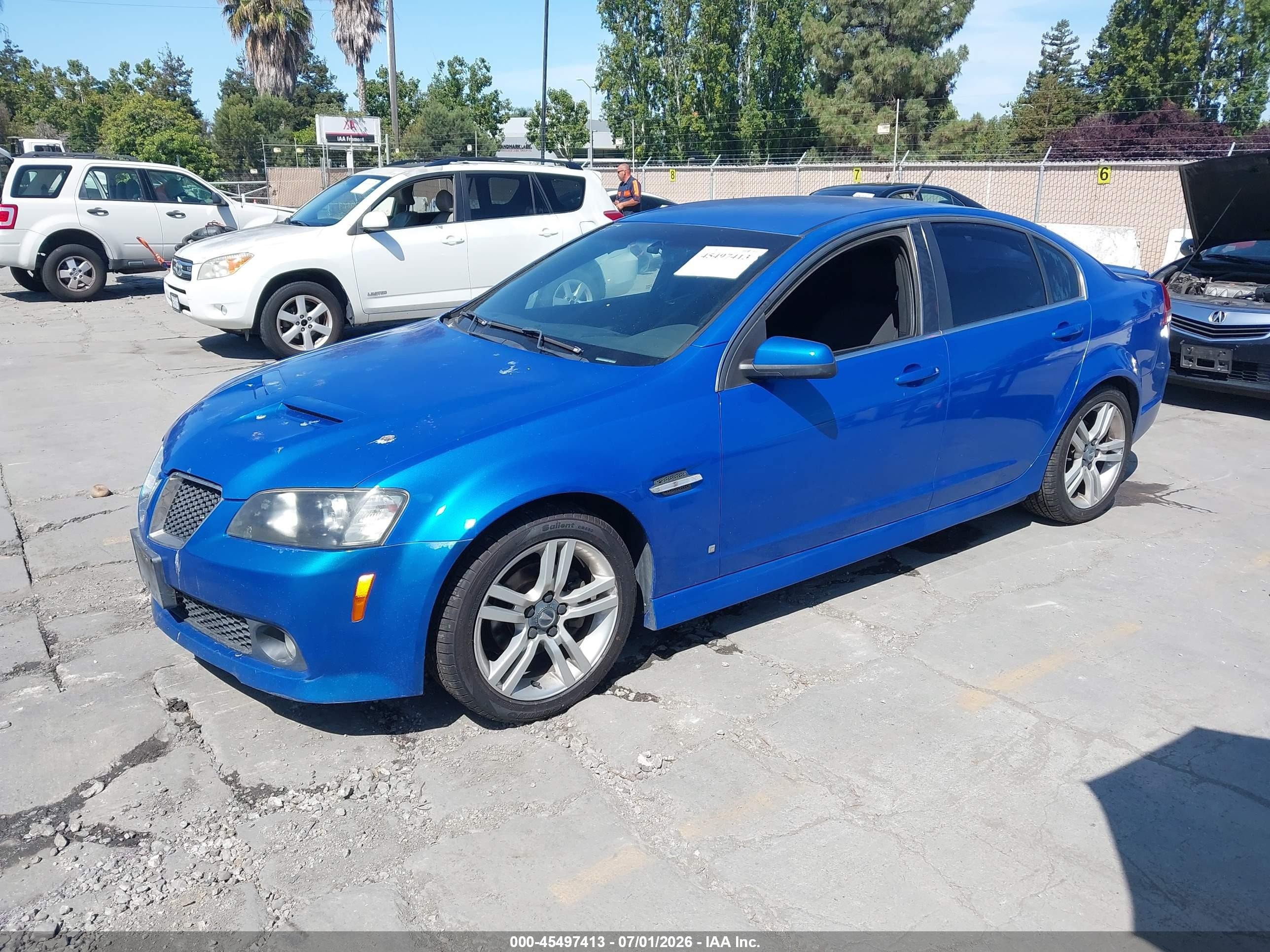 2009 Pontiac G8   Blue vin: 6G2ER57729L181987