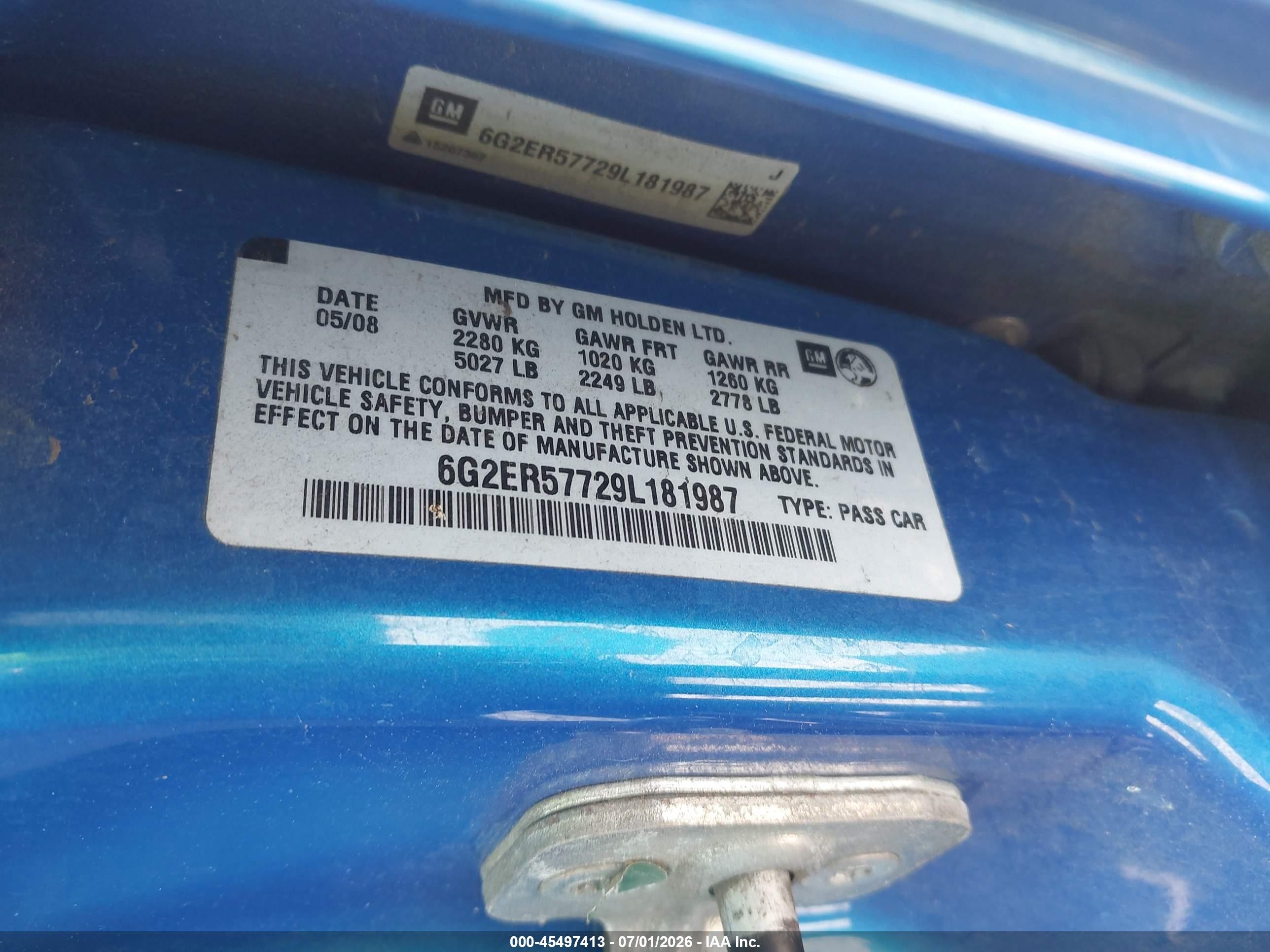2009 Pontiac G8   Blue vin: 6G2ER57729L181987