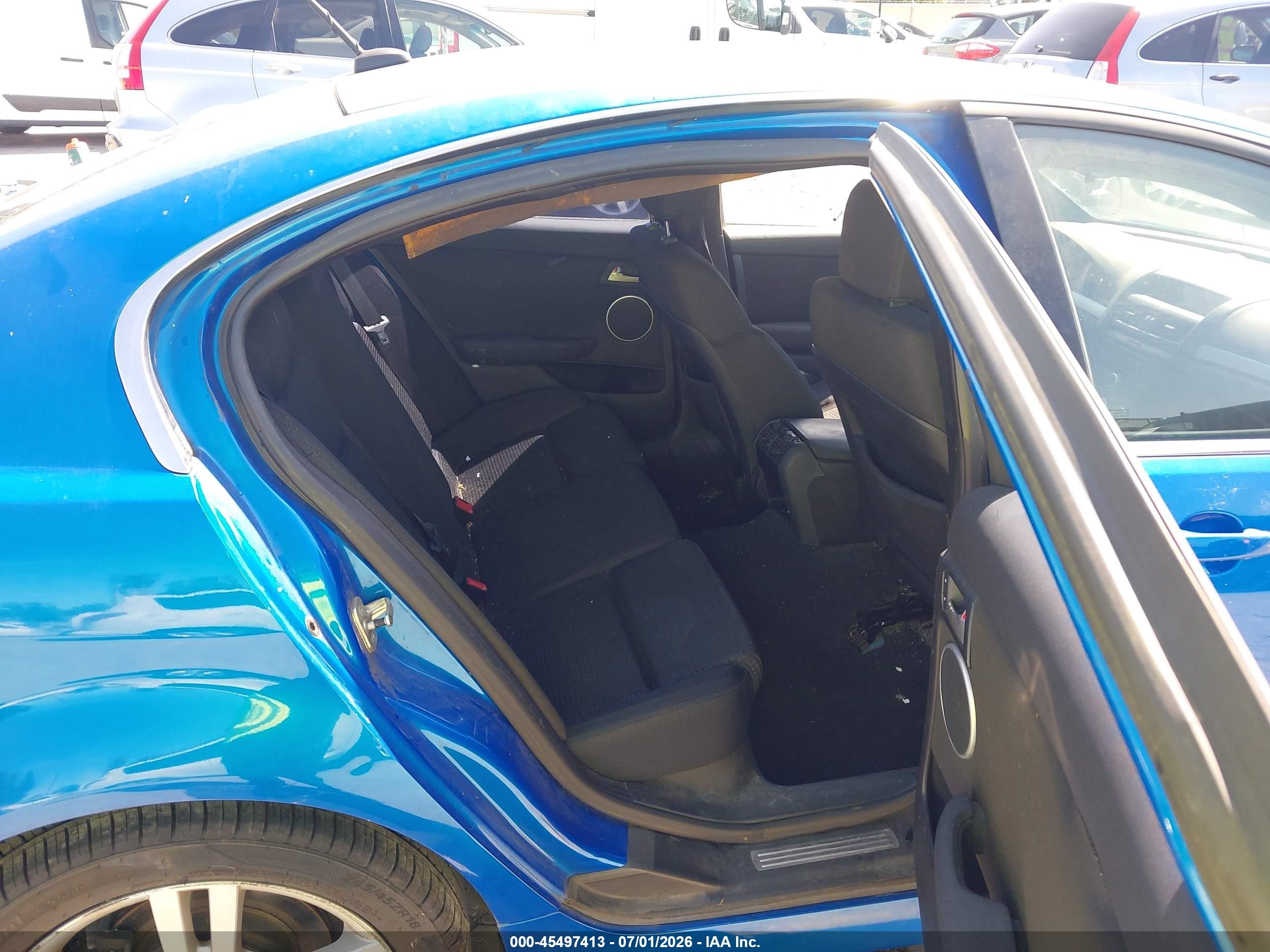 2009 Pontiac G8   Blue vin: 6G2ER57729L181987