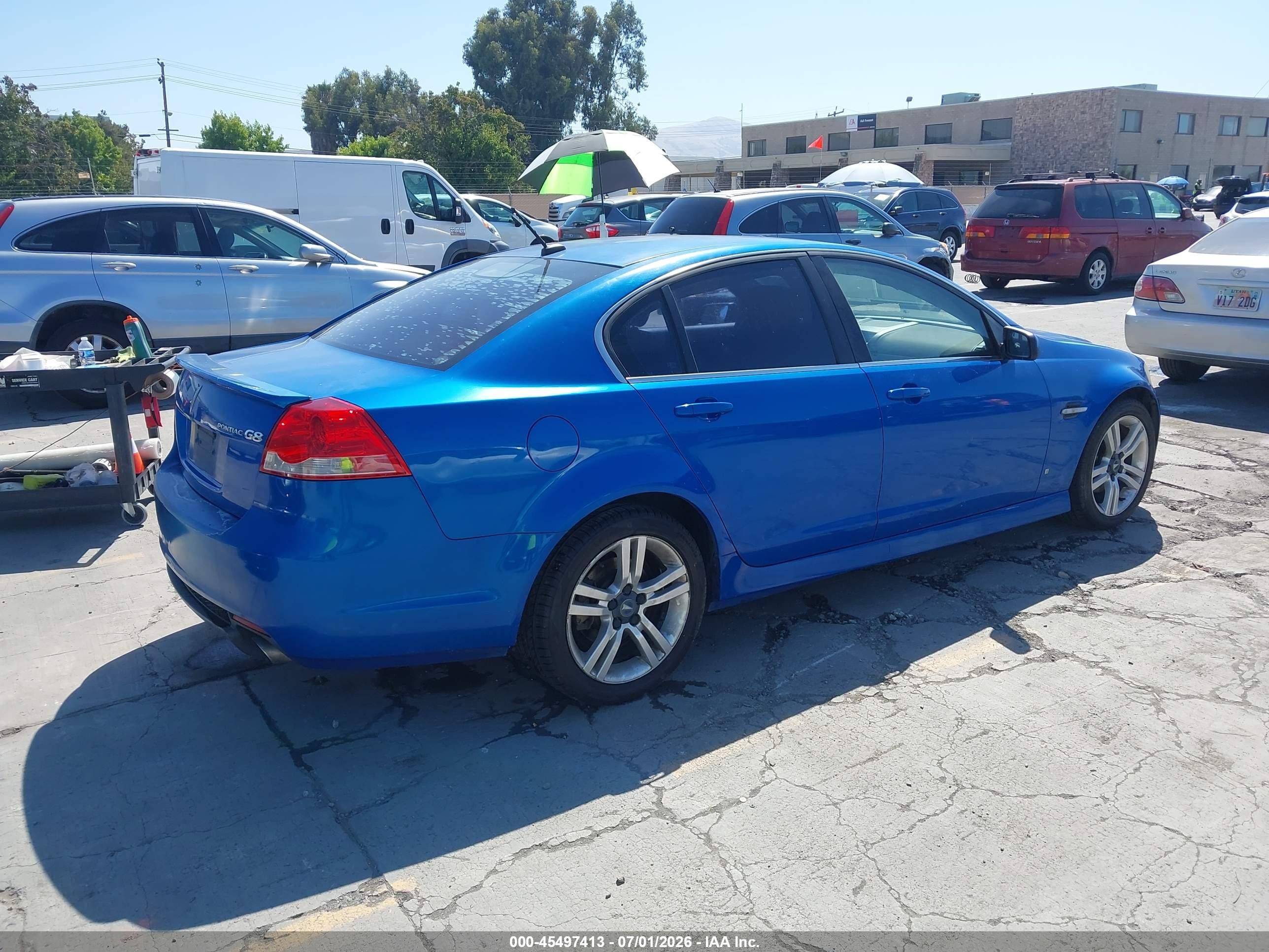 2009 Pontiac G8   Blue vin: 6G2ER57729L181987