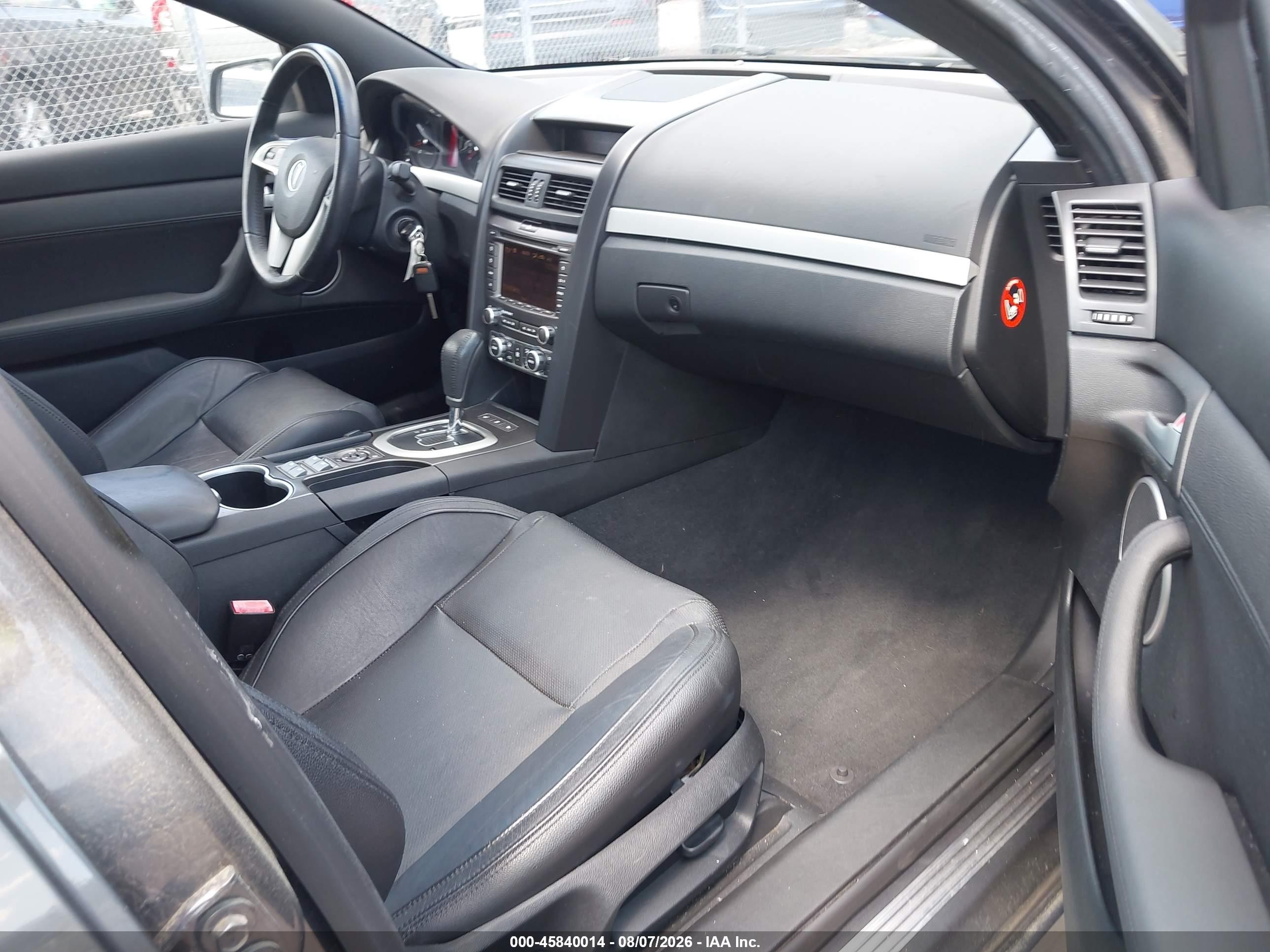 2009 Pontiac G8   Gray vin: 6G2ER57739L156077