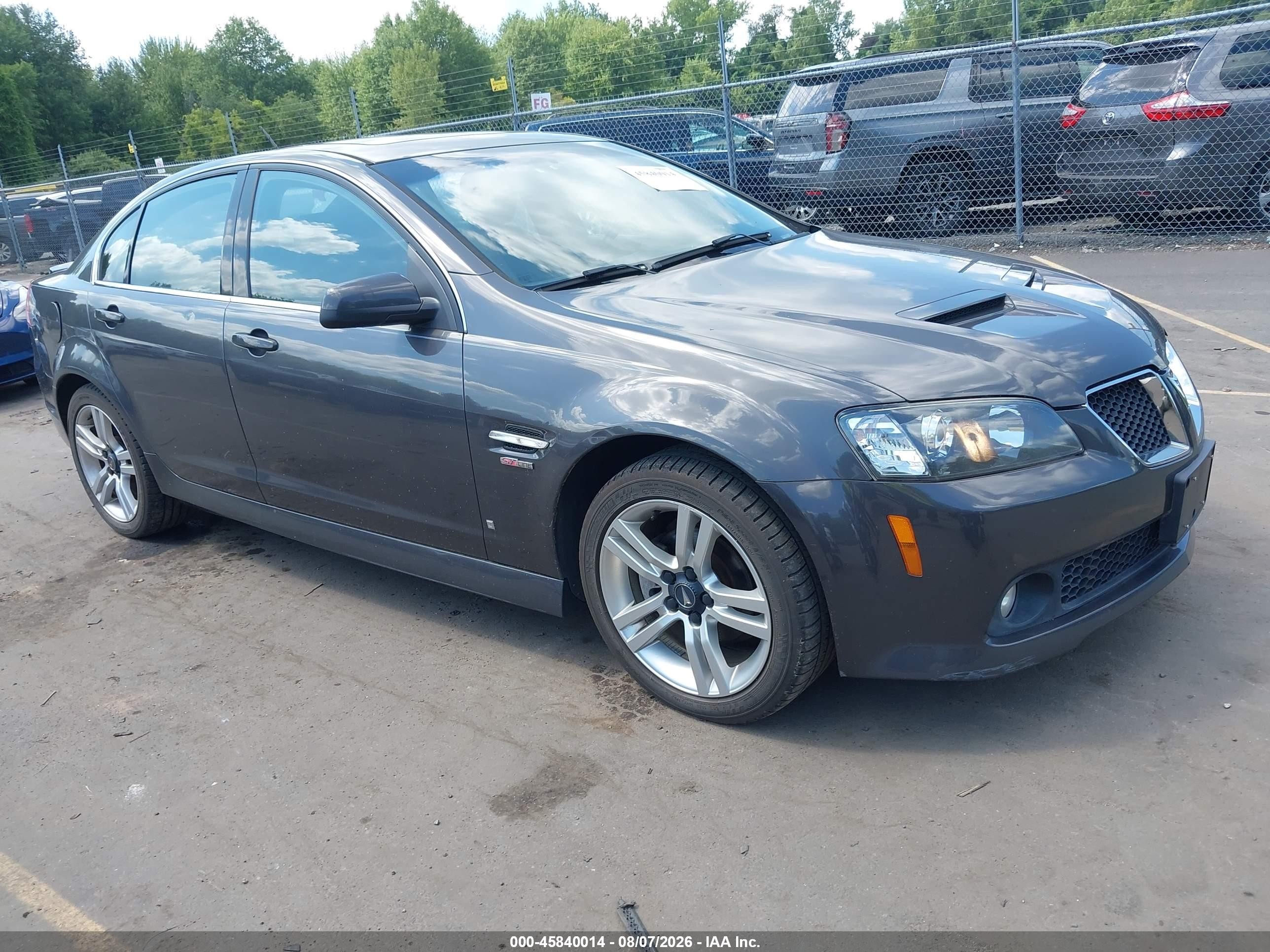 2009 Pontiac G8   Серый vin: 6G2ER57739L156077