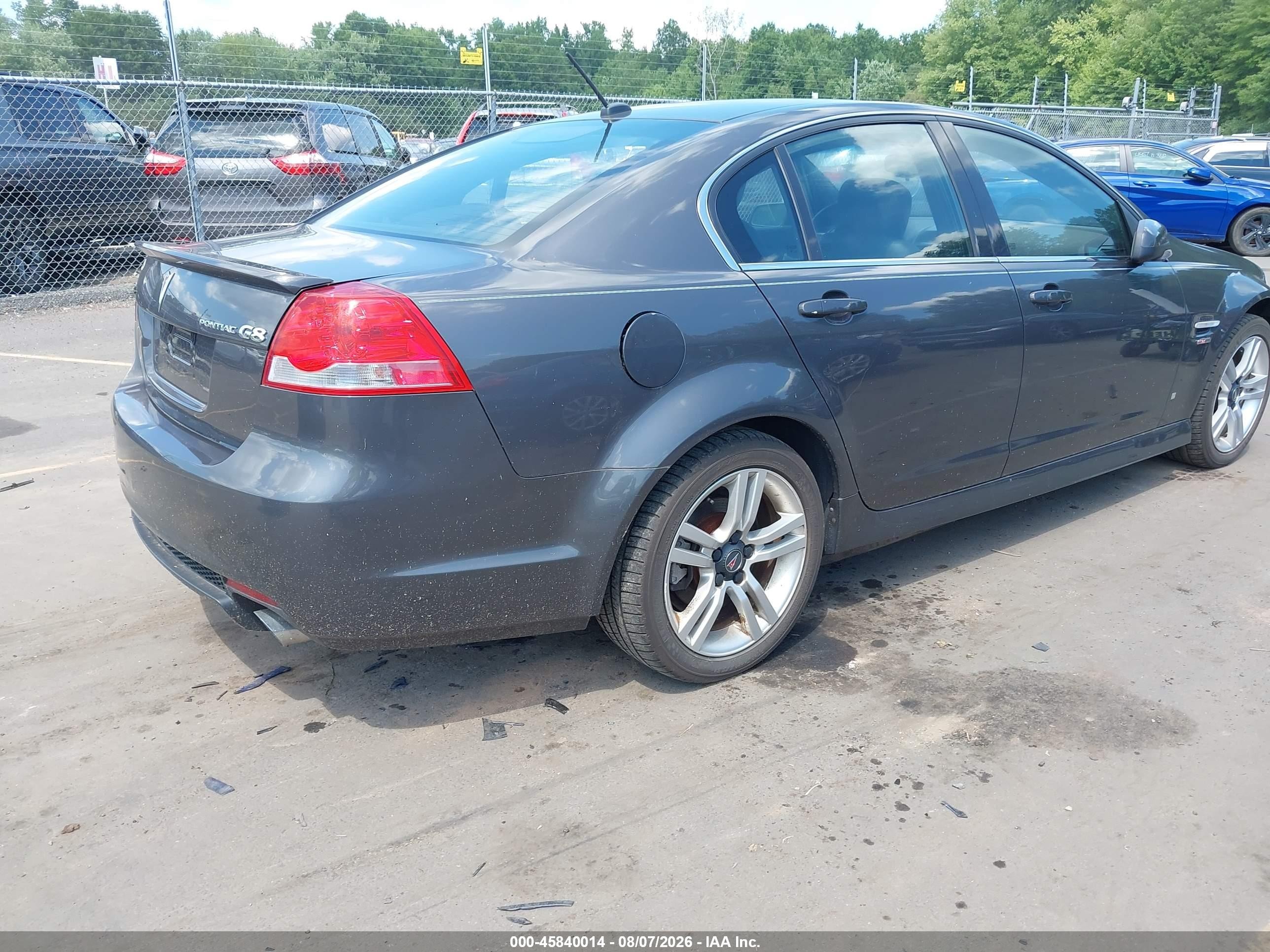 2009 Pontiac G8   Gray vin: 6G2ER57739L156077